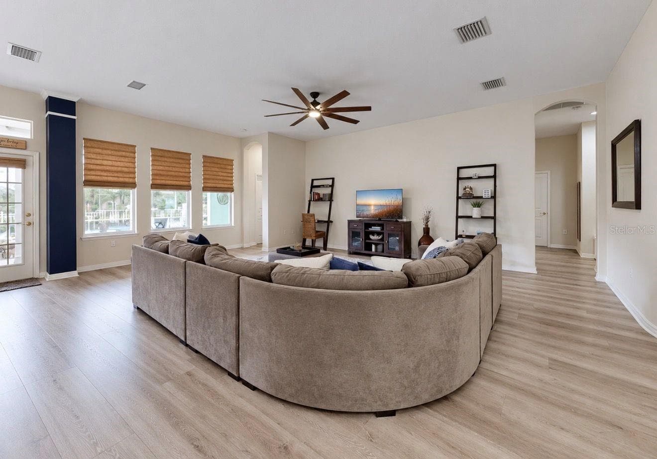 Family Room/ Great Room - 542 ISLEBAY DR, APOLLO BEACH