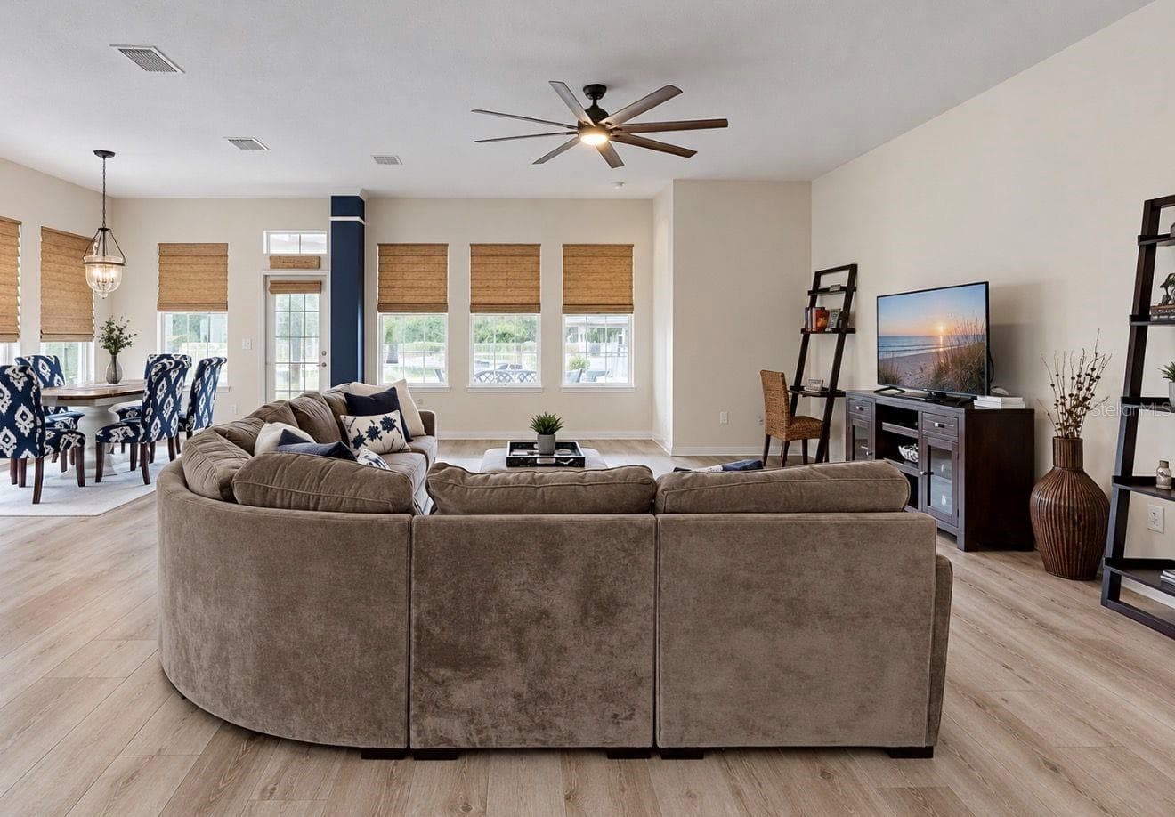 Family Room/ Great Room - 542 ISLEBAY DR, APOLLO BEACH