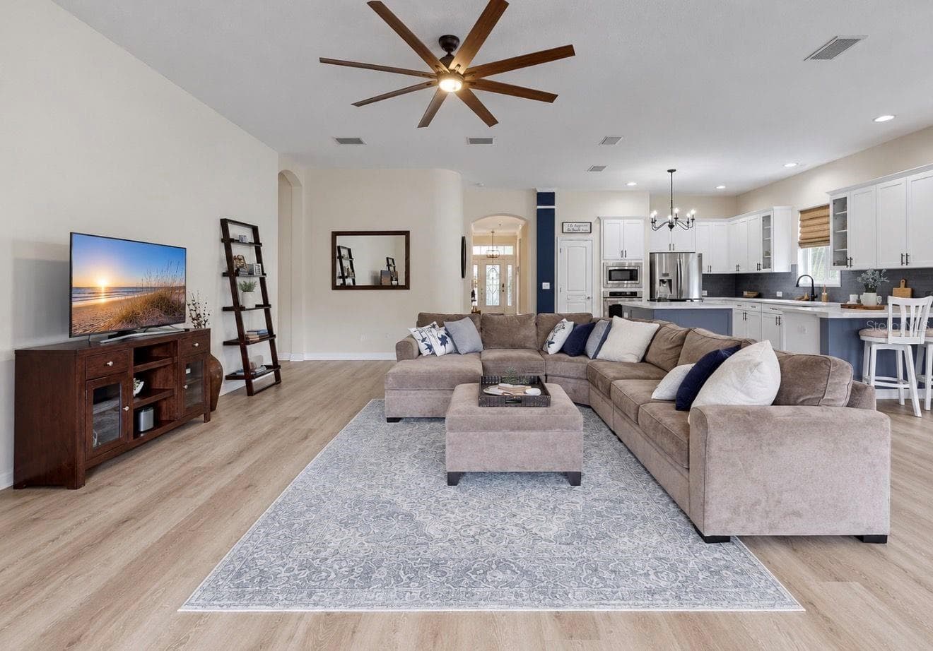 Family Room/ Great Room - 542 ISLEBAY DR, APOLLO BEACH