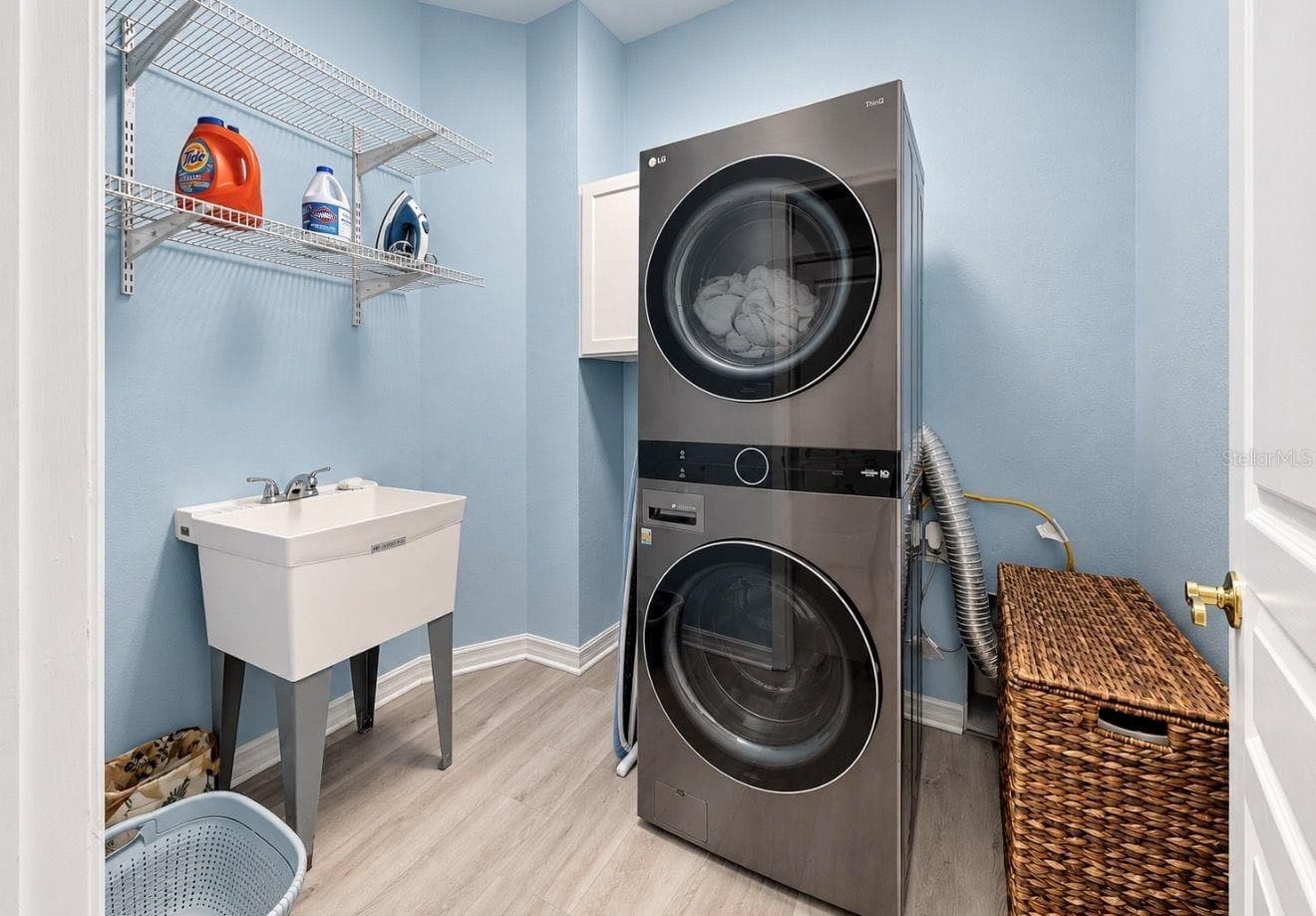 Laundry Room - 542 ISLEBAY DR, APOLLO BEACH