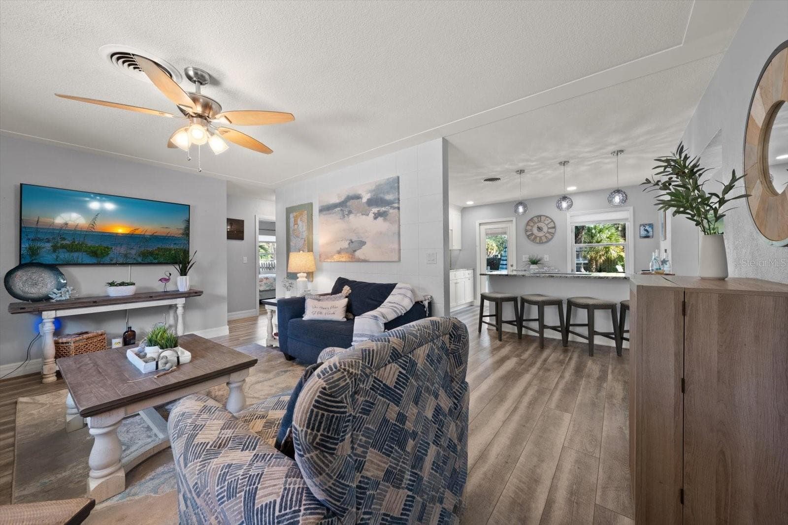 Living room - 2534 BAYSIDE DR S, ST PETERSBURG