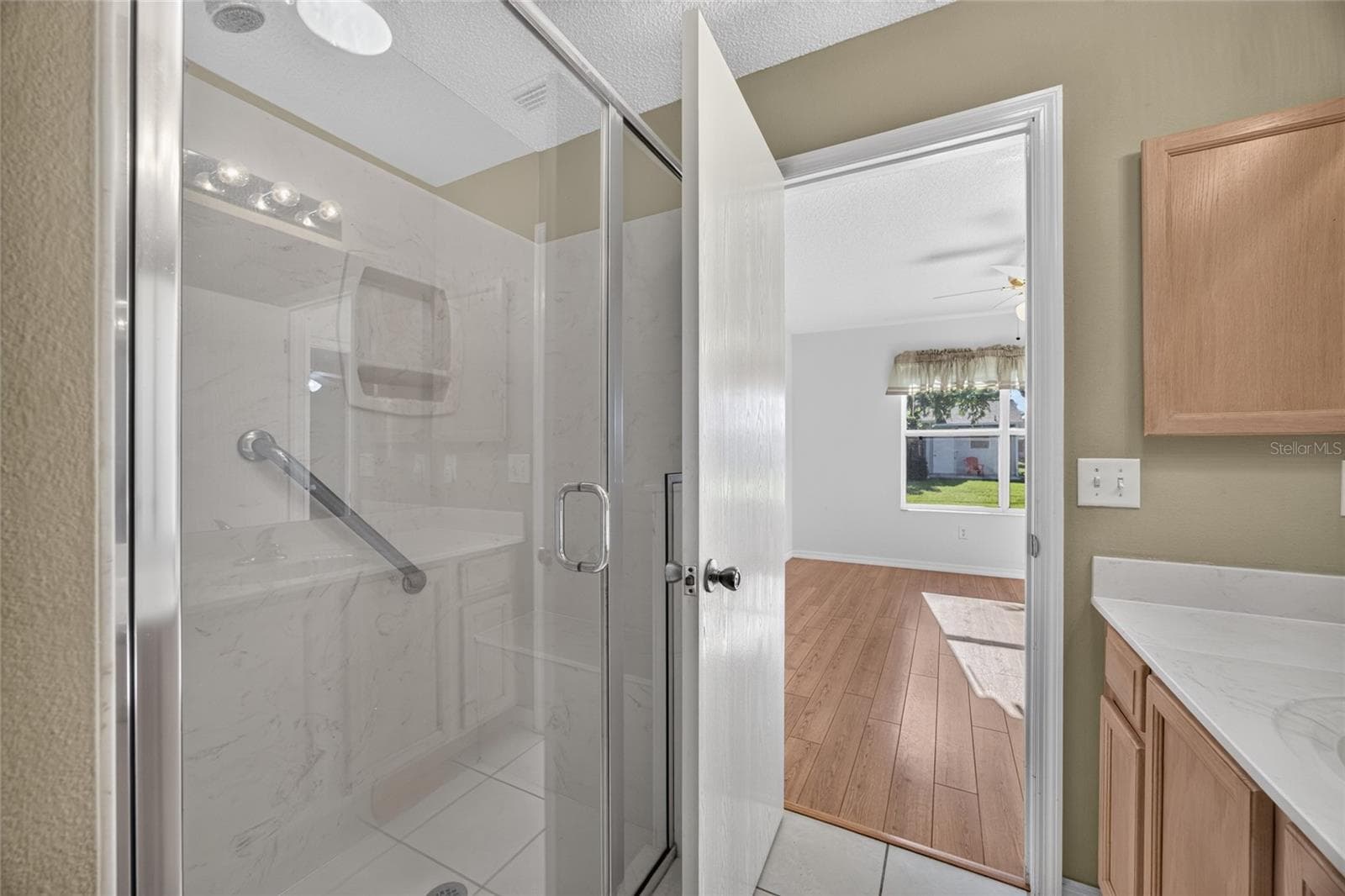 Primary Shower - 17900 SE 92ND AMORY AVE, THE VILLAGES