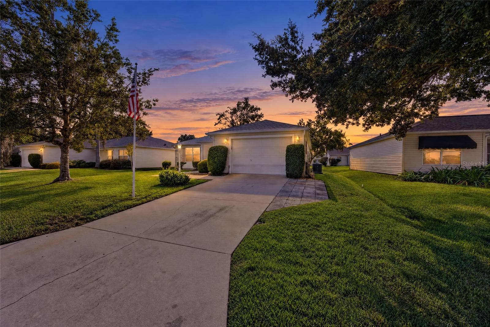 Twilight Photo - 17900 SE 92ND AMORY AVE, THE VILLAGES