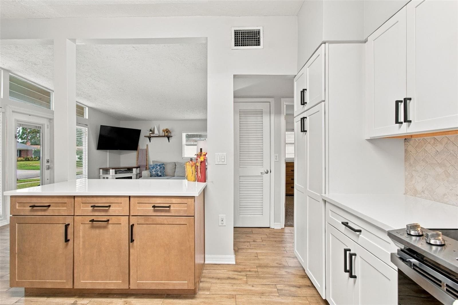 Kitchen - 3306 NAKORA DR, TAMPA
