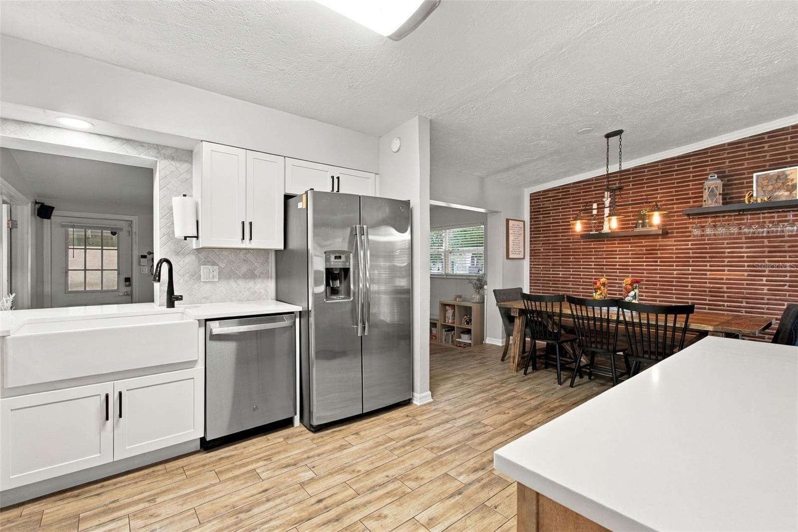 Kitchen - 3306 NAKORA DR, TAMPA