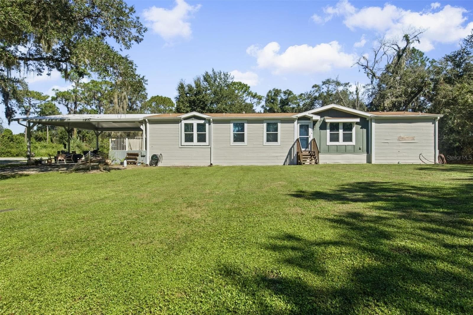 2125 MYRTLE RD
