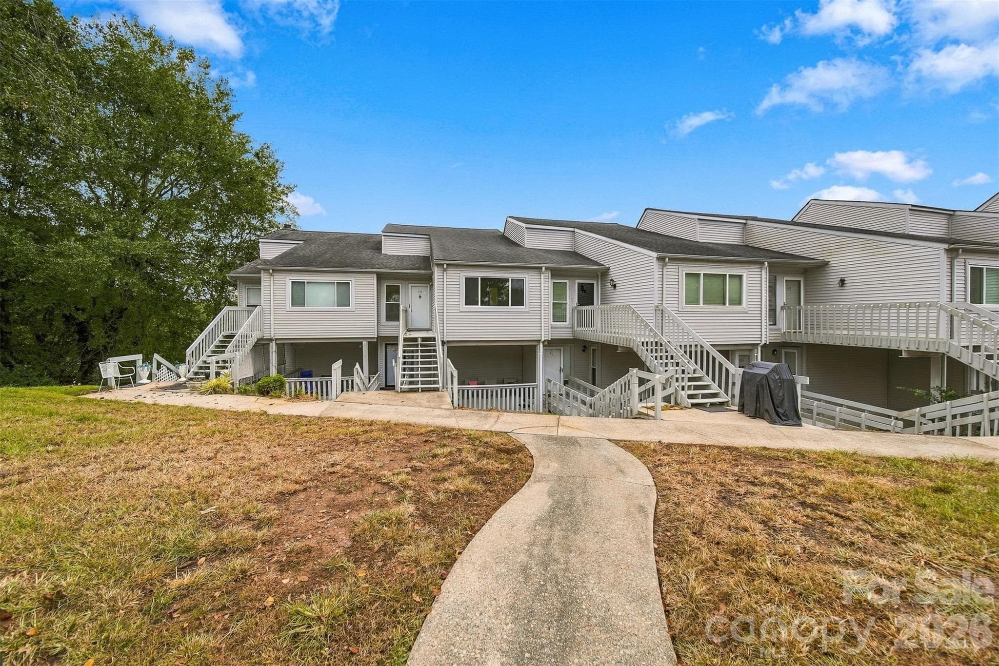 Condominium at 1050 21st Avenue NW, Hickory, photo 4 of 42