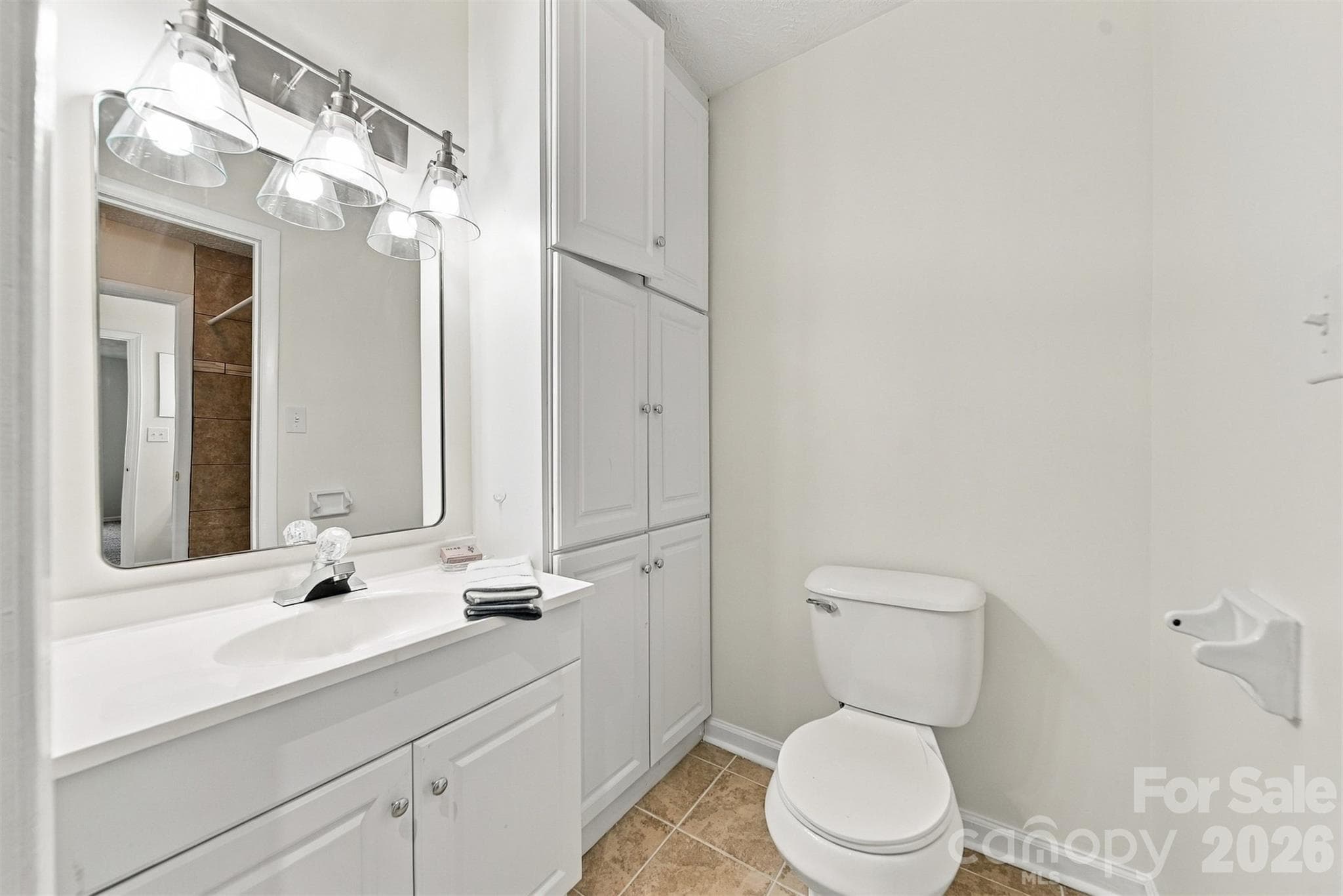 Condominium at 1050 21st Avenue NW, Hickory, photo 16 of 42