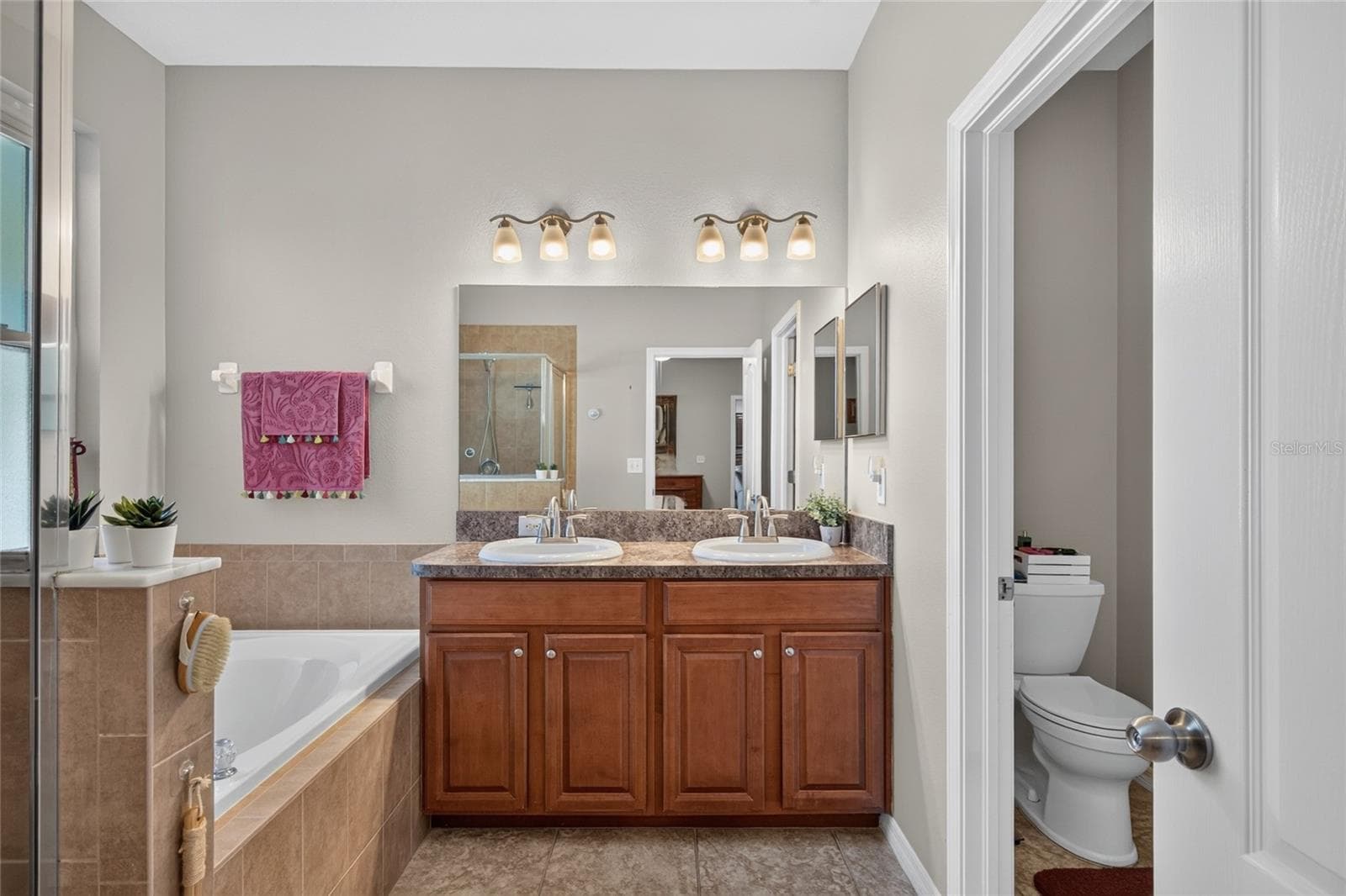 Primary Bath and Water Closet - 13113 GRAHAM YARDEN DR, RIVERVIEW
