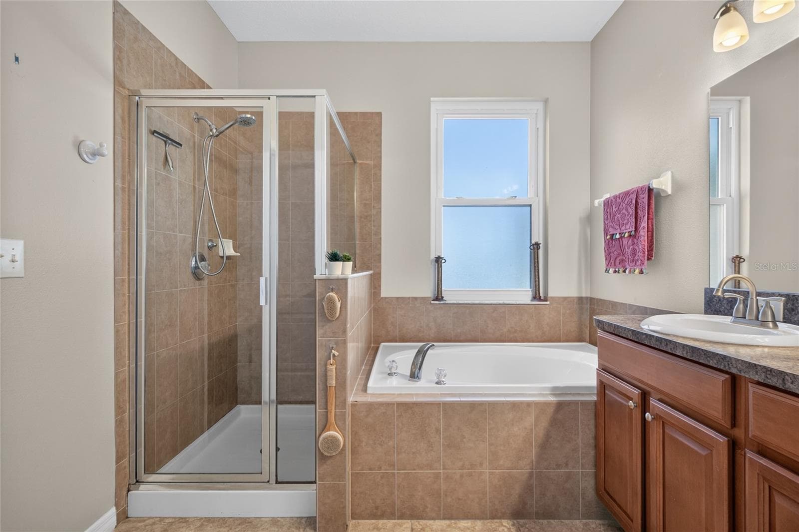Primary Bath - 13113 GRAHAM YARDEN DR, RIVERVIEW