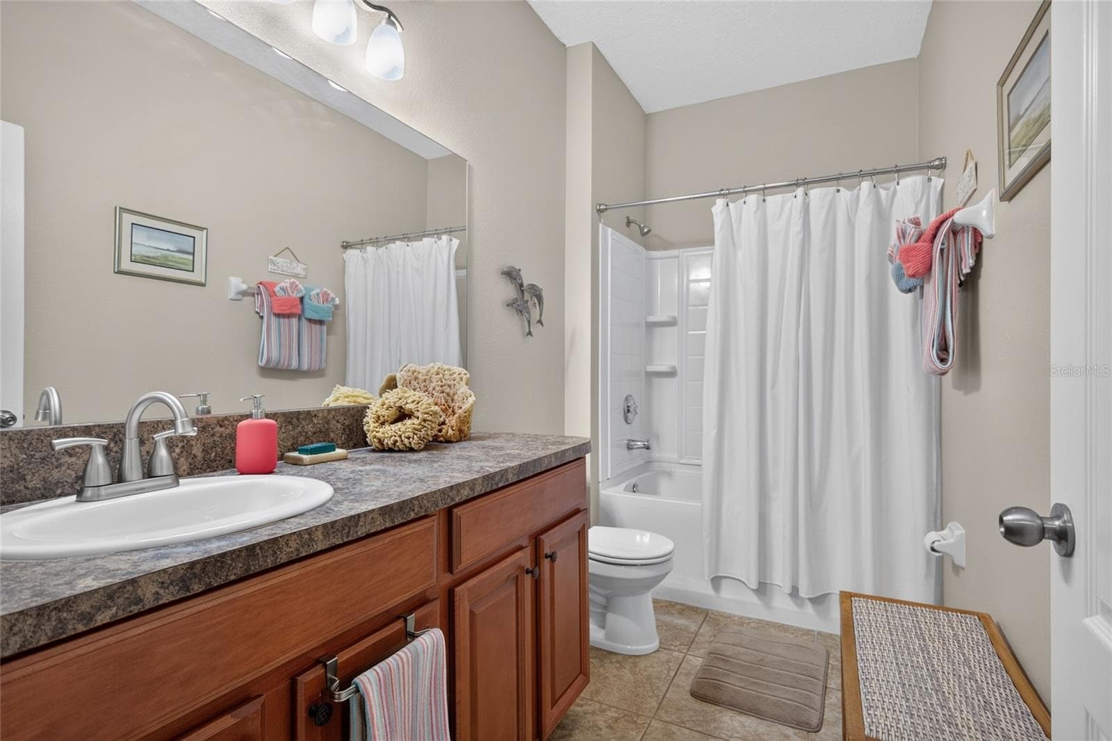 Bath 2 - 13113 GRAHAM YARDEN DR, RIVERVIEW