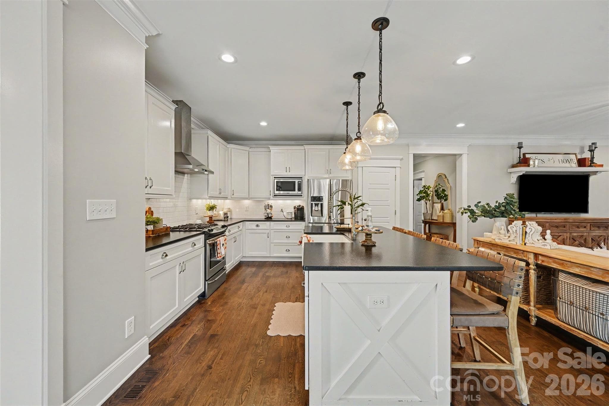 Single Family Residence at 14438 Beatties Ford Road, Huntersville, photo 10 of 37