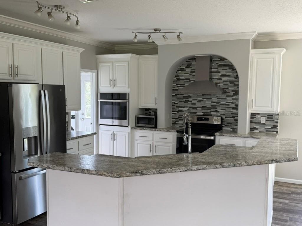 Kitchen - 19930 E FIFTH ST, UMATILLA