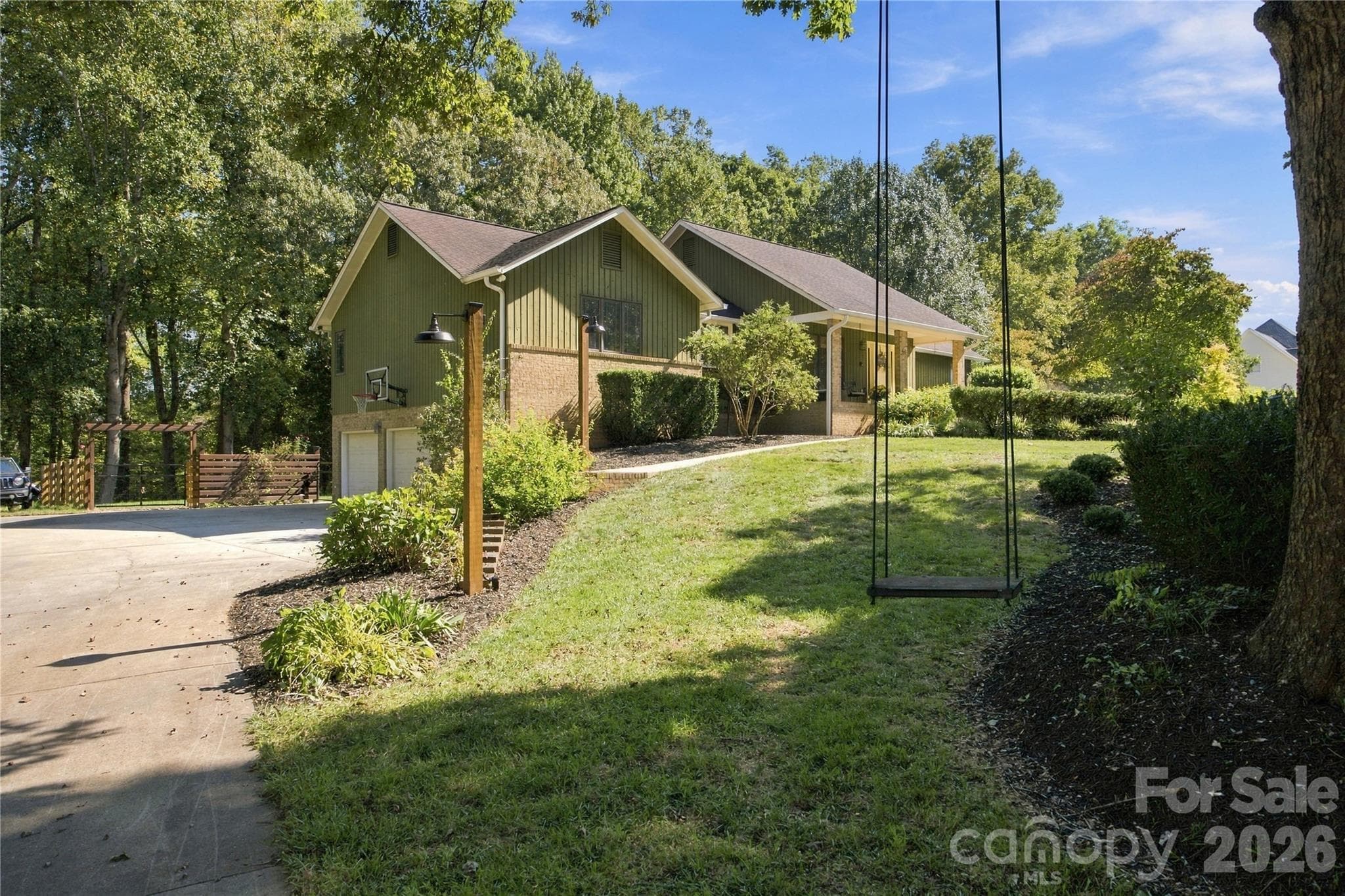 Single Family Residence at 146 Renaissance Place, Statesville, photo 2 of 48