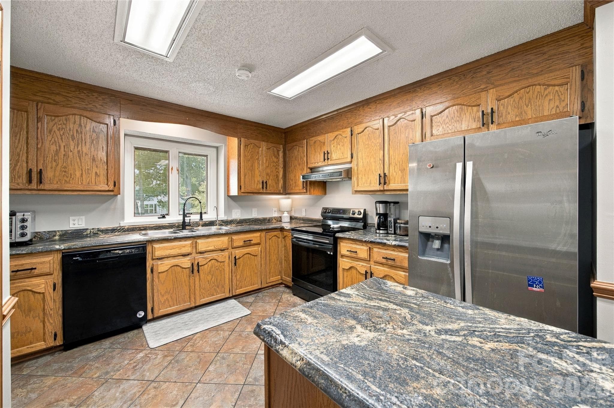 Single Family Residence at 146 Renaissance Place, Statesville, photo 20 of 48