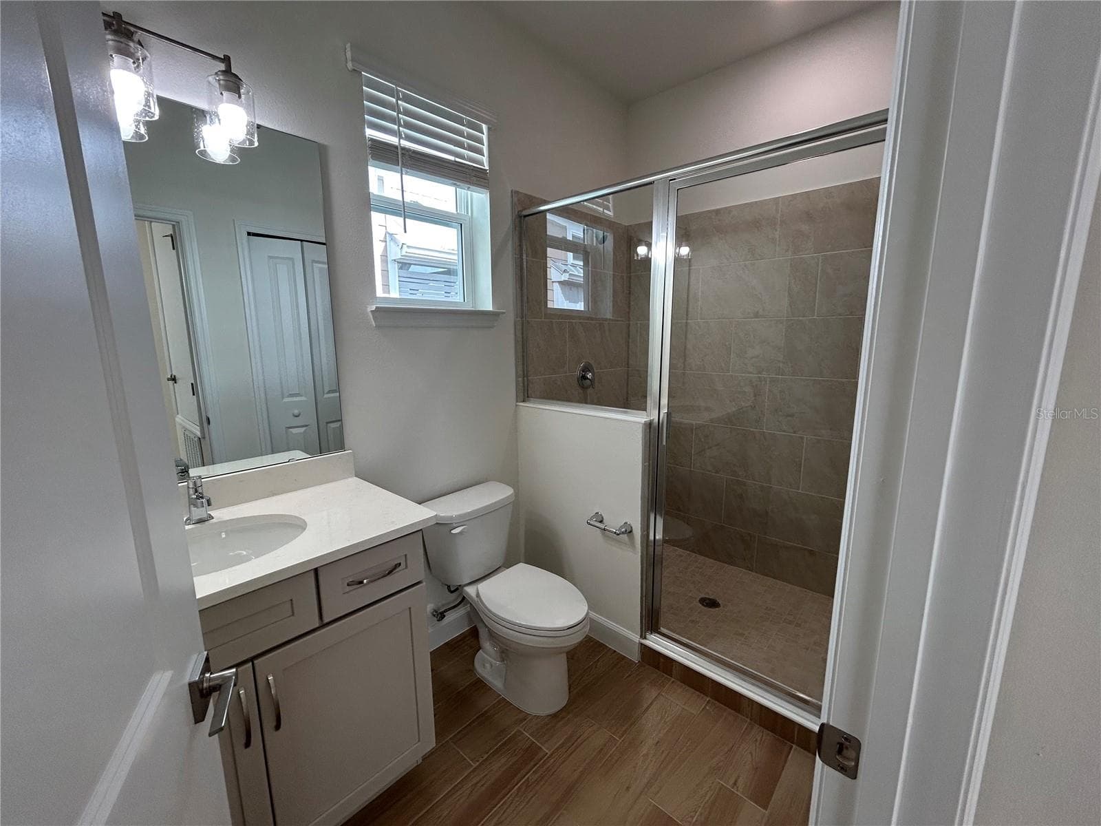 Single Family Residence at 12034 LAKESHORE WAY, OXFORD, photo 6 of 7