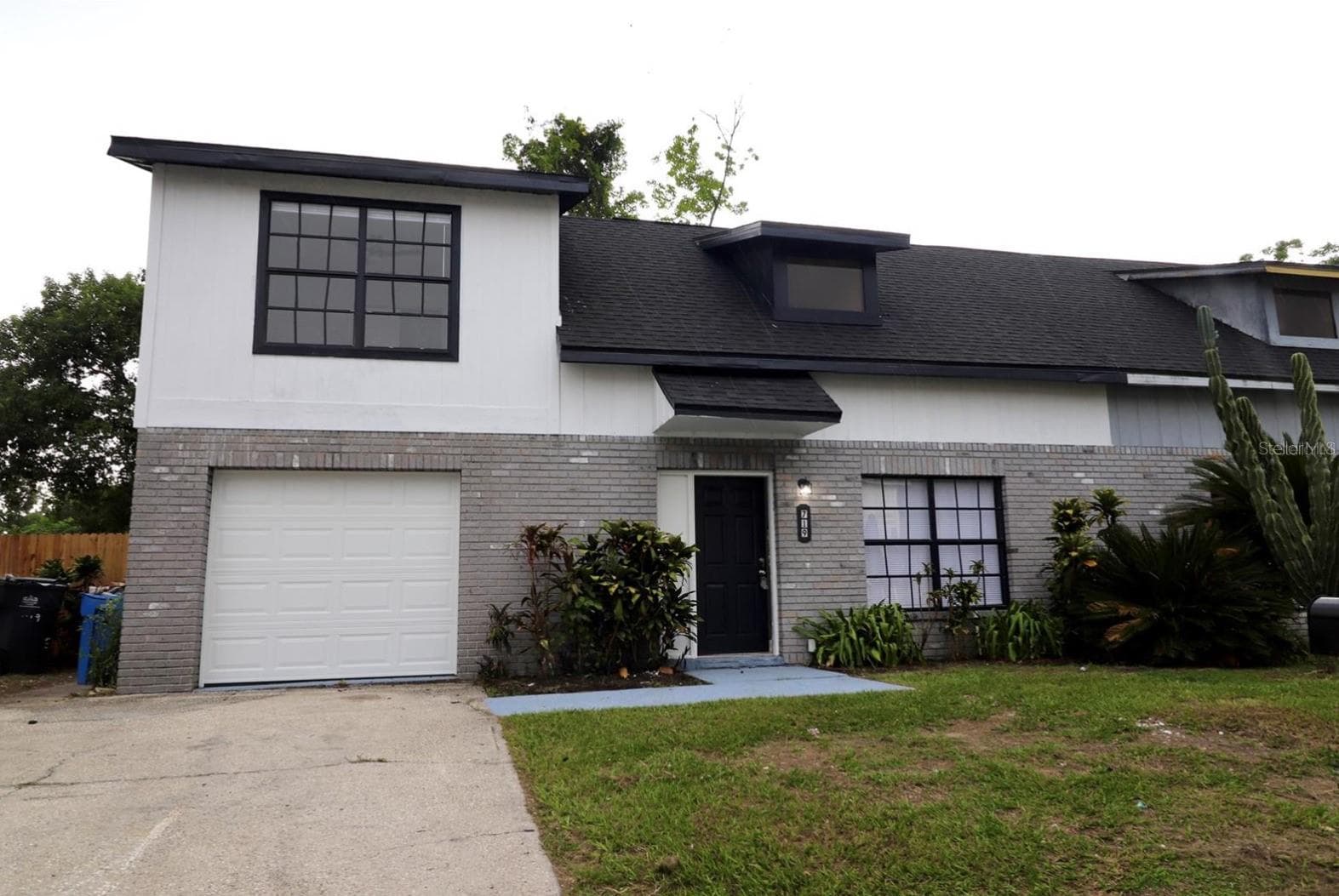 Townhouse at 719 GASPARINO CT, SEFFNER, photo 3 of 25