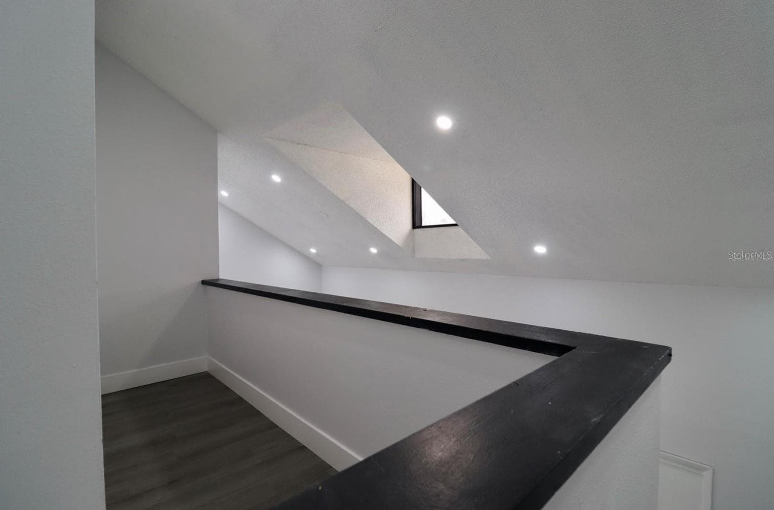 Townhouse at 719 GASPARINO CT, SEFFNER, photo 13 of 25