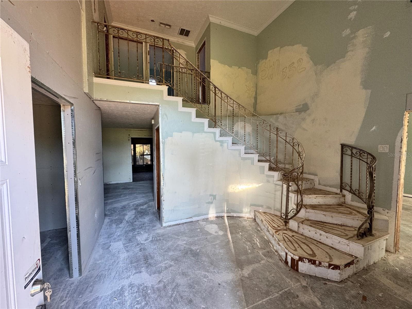 Foyer - 5385 SUWANNEE RD, SPRING HILL