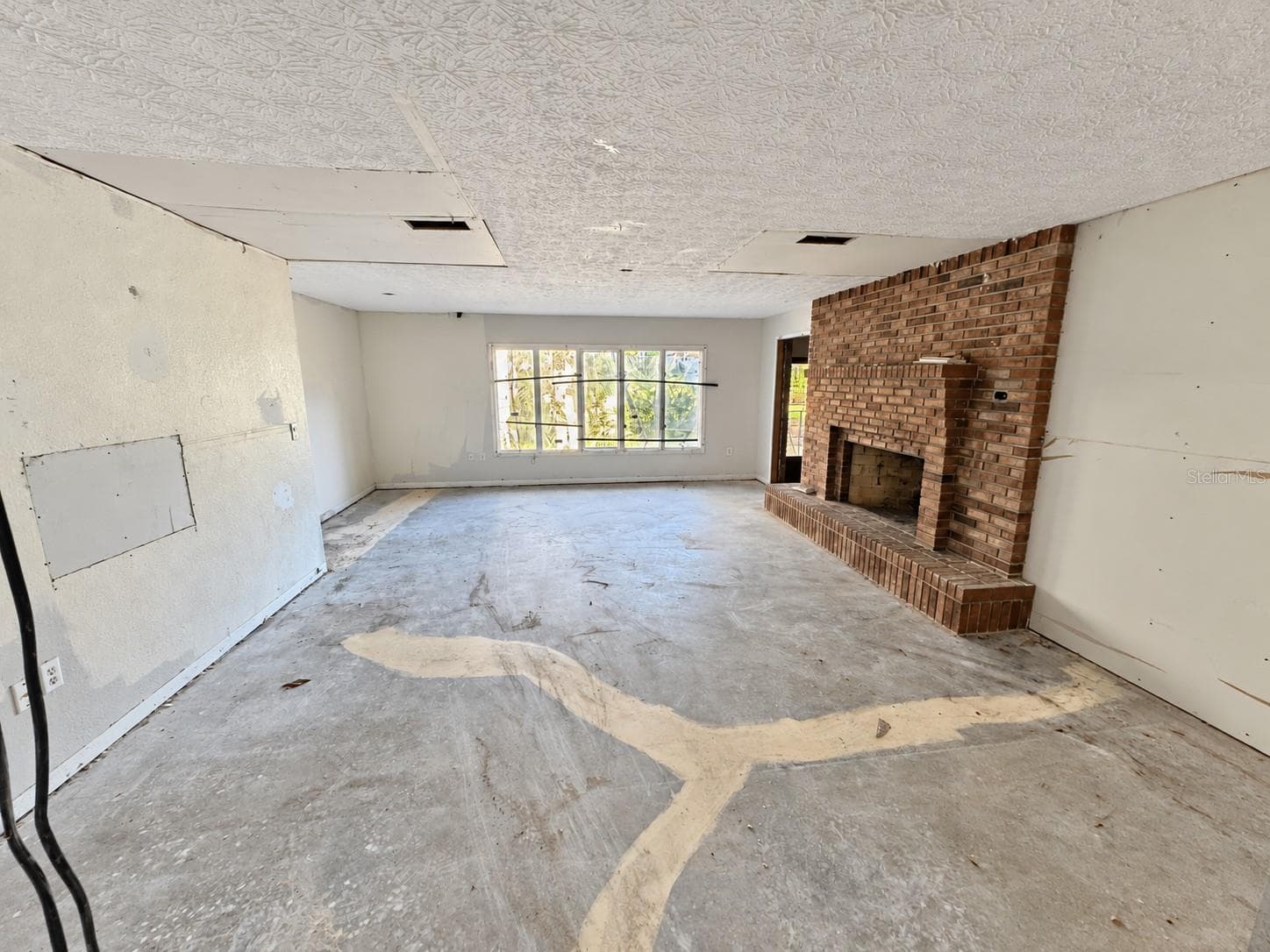 Living Room - 5385 SUWANNEE RD, SPRING HILL