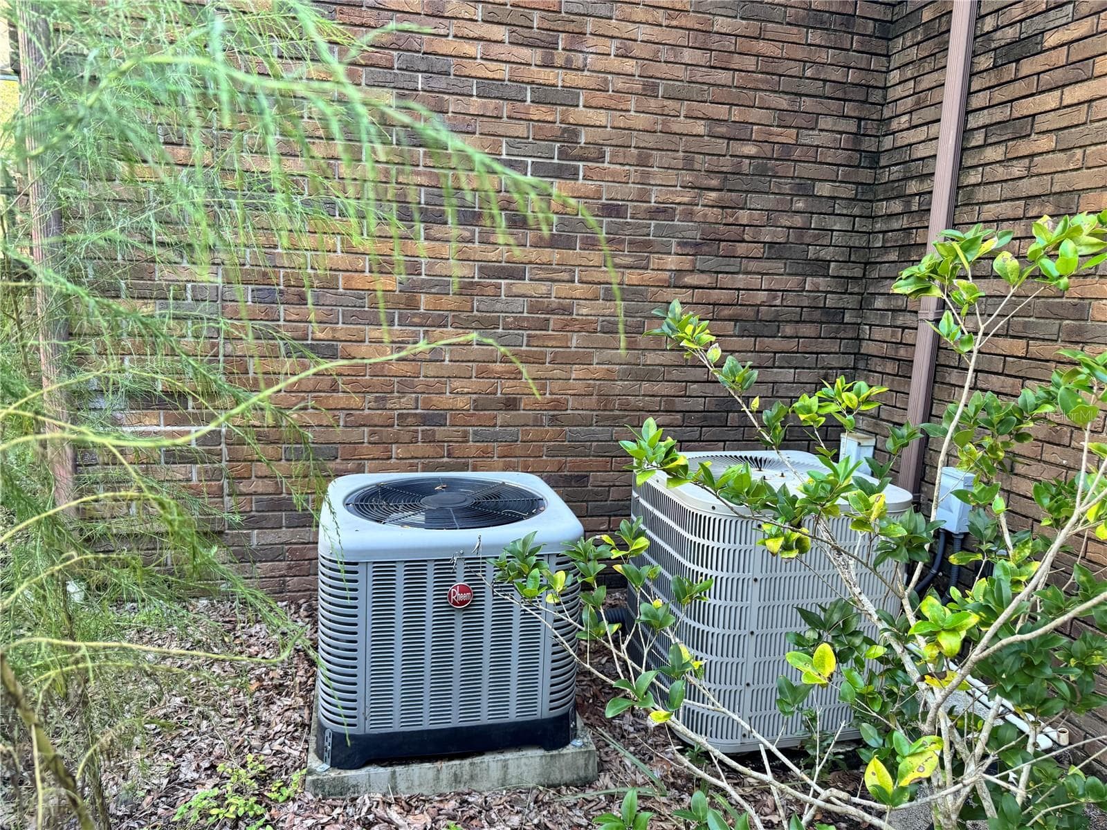 HVACs - 5385 SUWANNEE RD, SPRING HILL