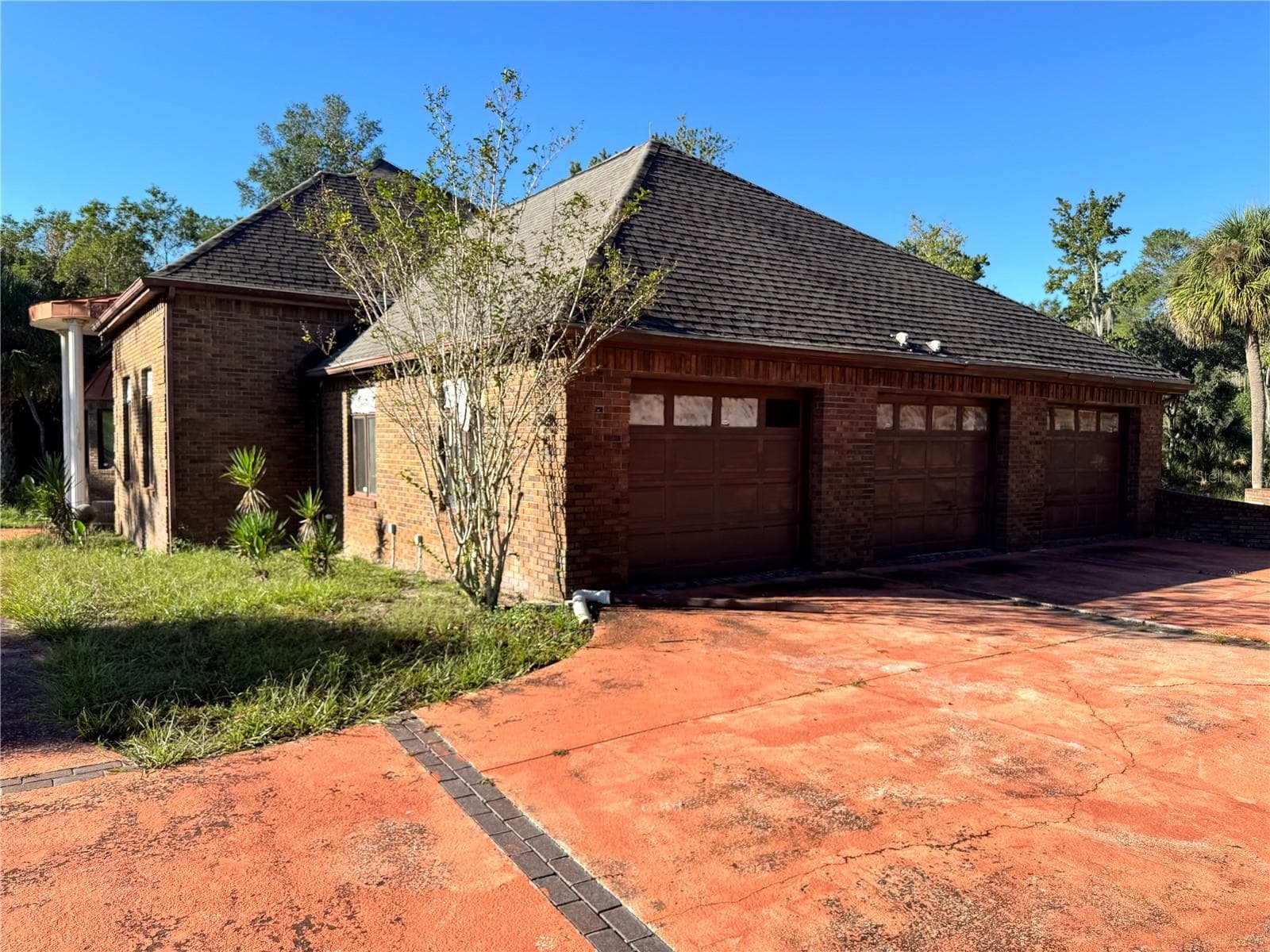 Garage Side - 5385 SUWANNEE RD, SPRING HILL
