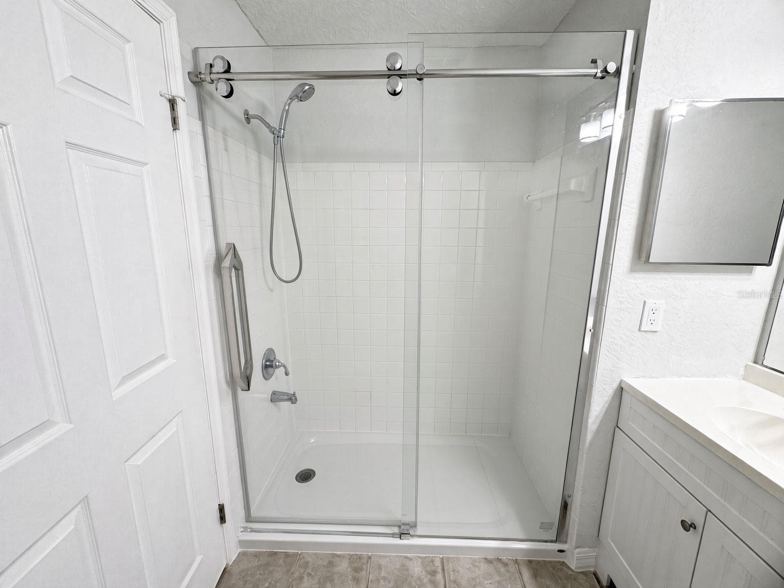 Updated Shower in Primary Bath - 8825 LATREC AVE #6105, ORLANDO