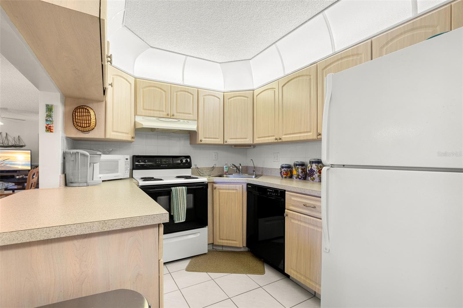 Kitchen - 1708 PINE RIDGE WAY E #B2, PALM HARBOR