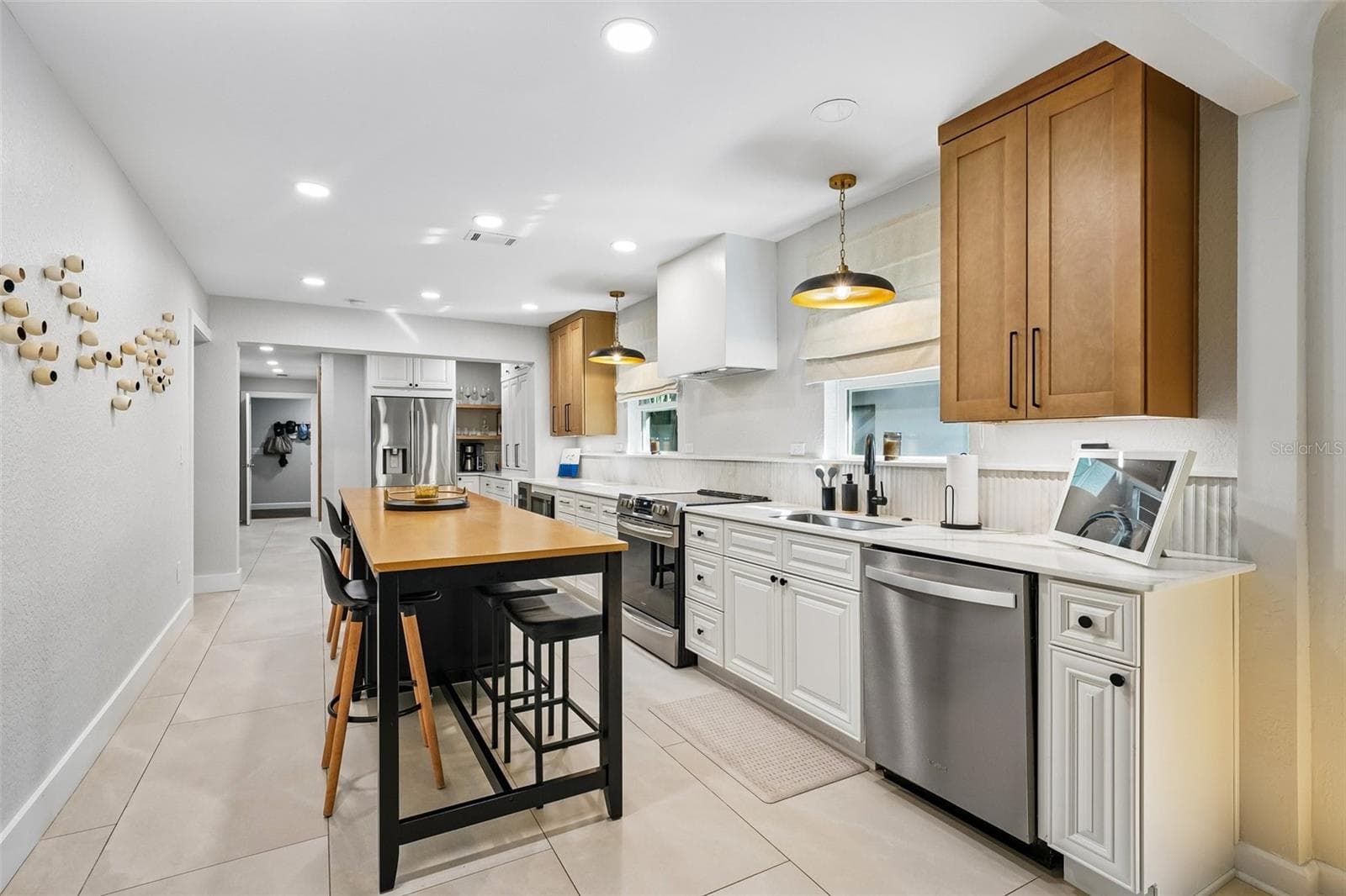 Single Family Residence at 185 24TH AVE N, ST PETERSBURG, photo 12 of 52