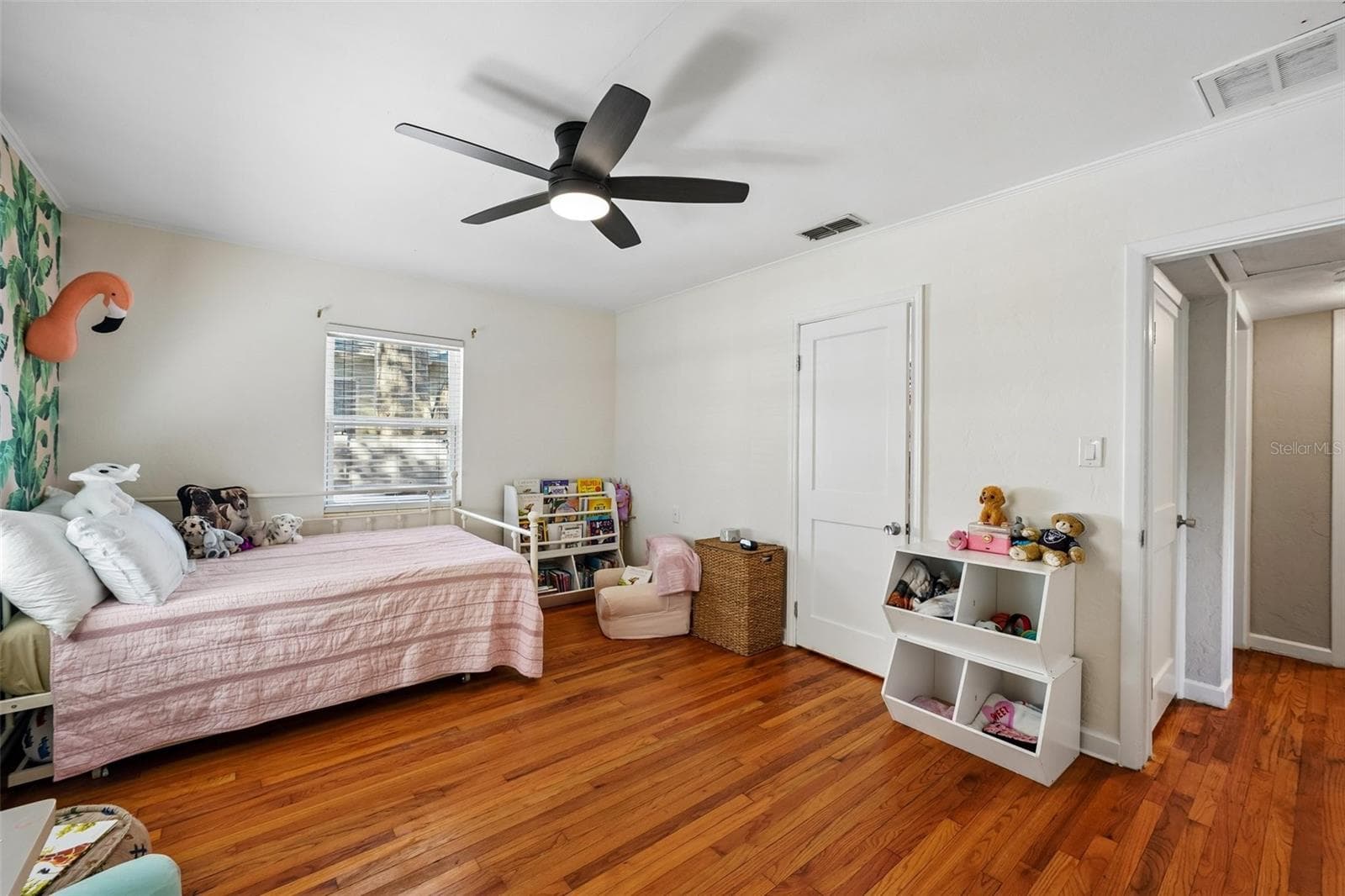 Single Family Residence at 185 24TH AVE N, ST PETERSBURG, photo 16 of 52