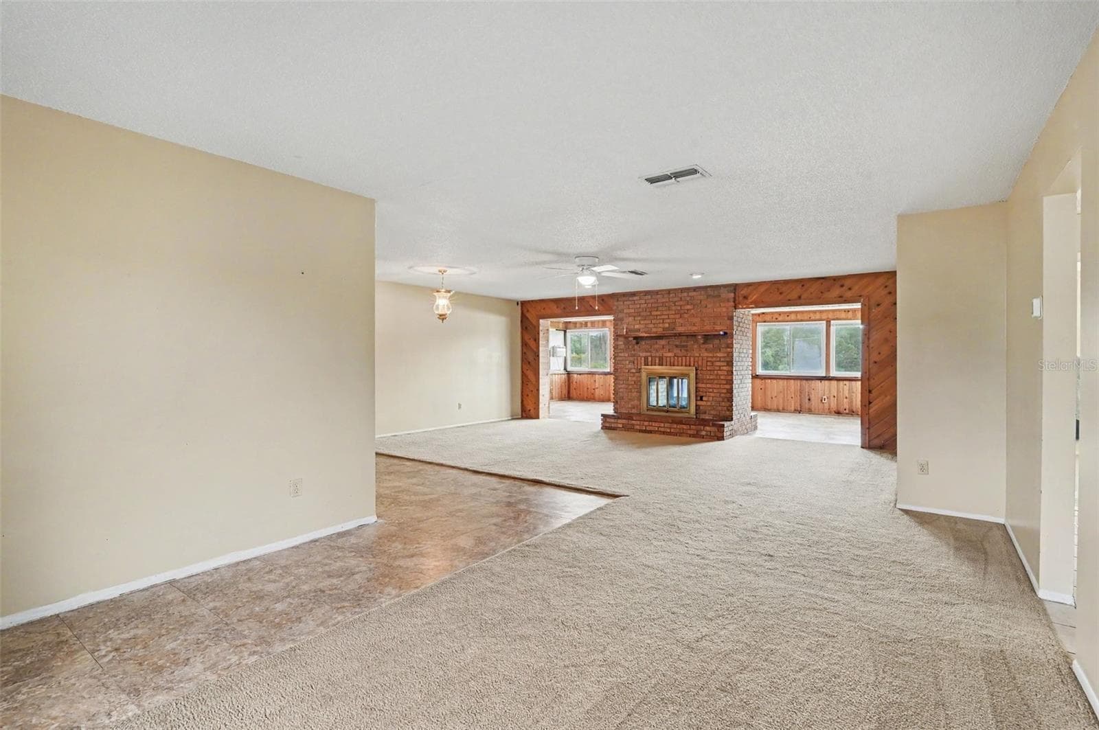 Single Family Residence at 10443 LARISSA ST, ORLANDO, photo 7 of 41