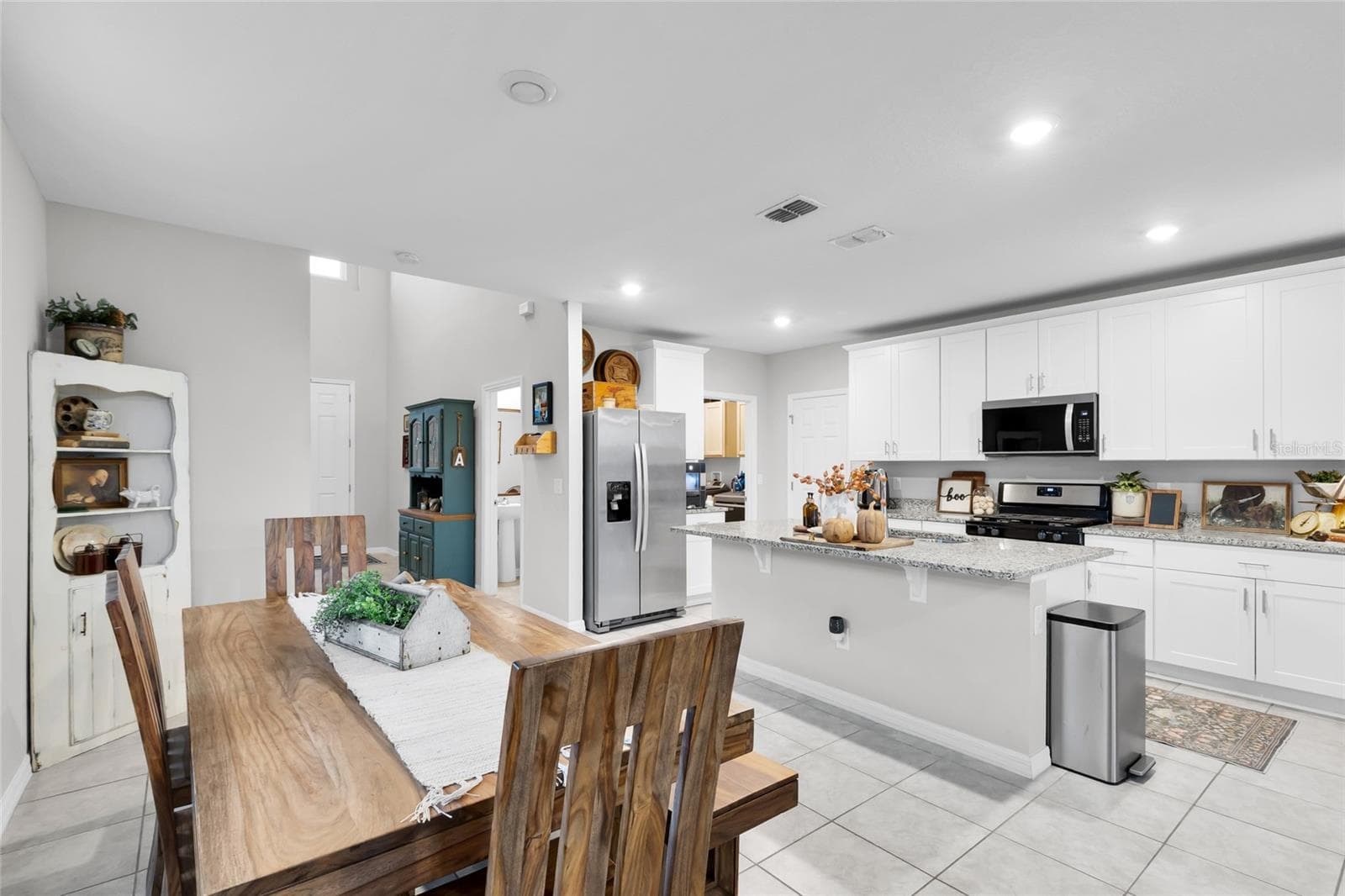 Single Family Residence at 29789 ANAHID DR, LEESBURG, photo 6 of 42