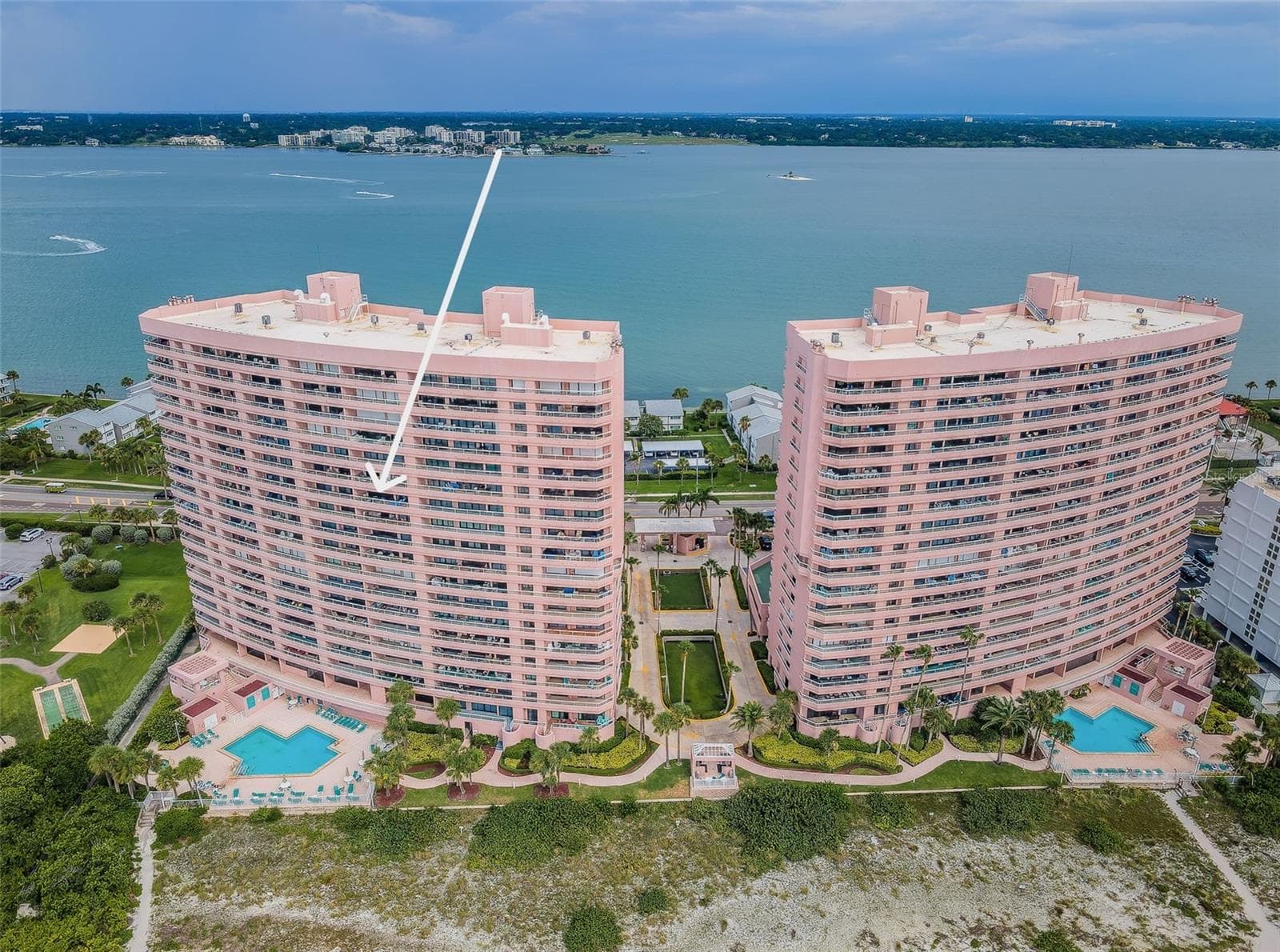 Direct waterfront views of BOTH the Gulf and the Intracoastal and Bay waters! - 1310 GULF BLVD #14E, CLEARWATER