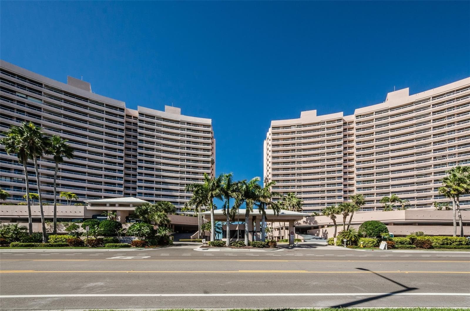 24 Hour Gated Security! - 1310 GULF BLVD #14E, CLEARWATER