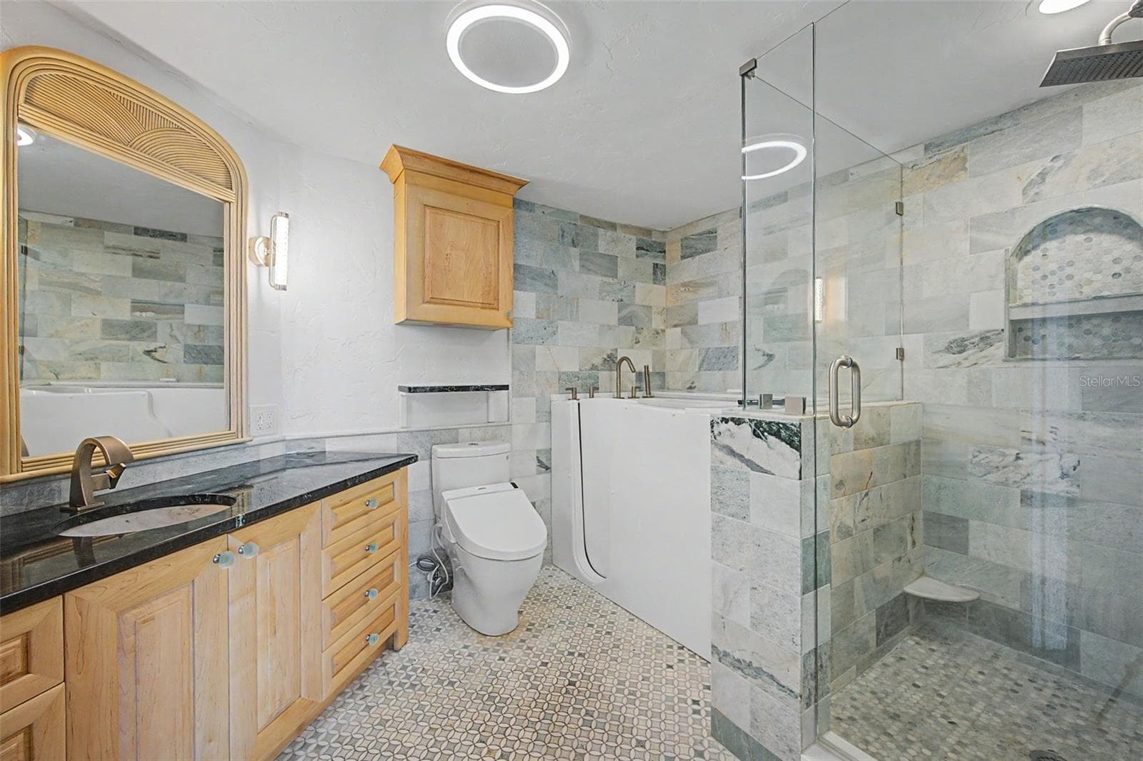 Primary Bathroom - 1310 GULF BLVD #14E, CLEARWATER