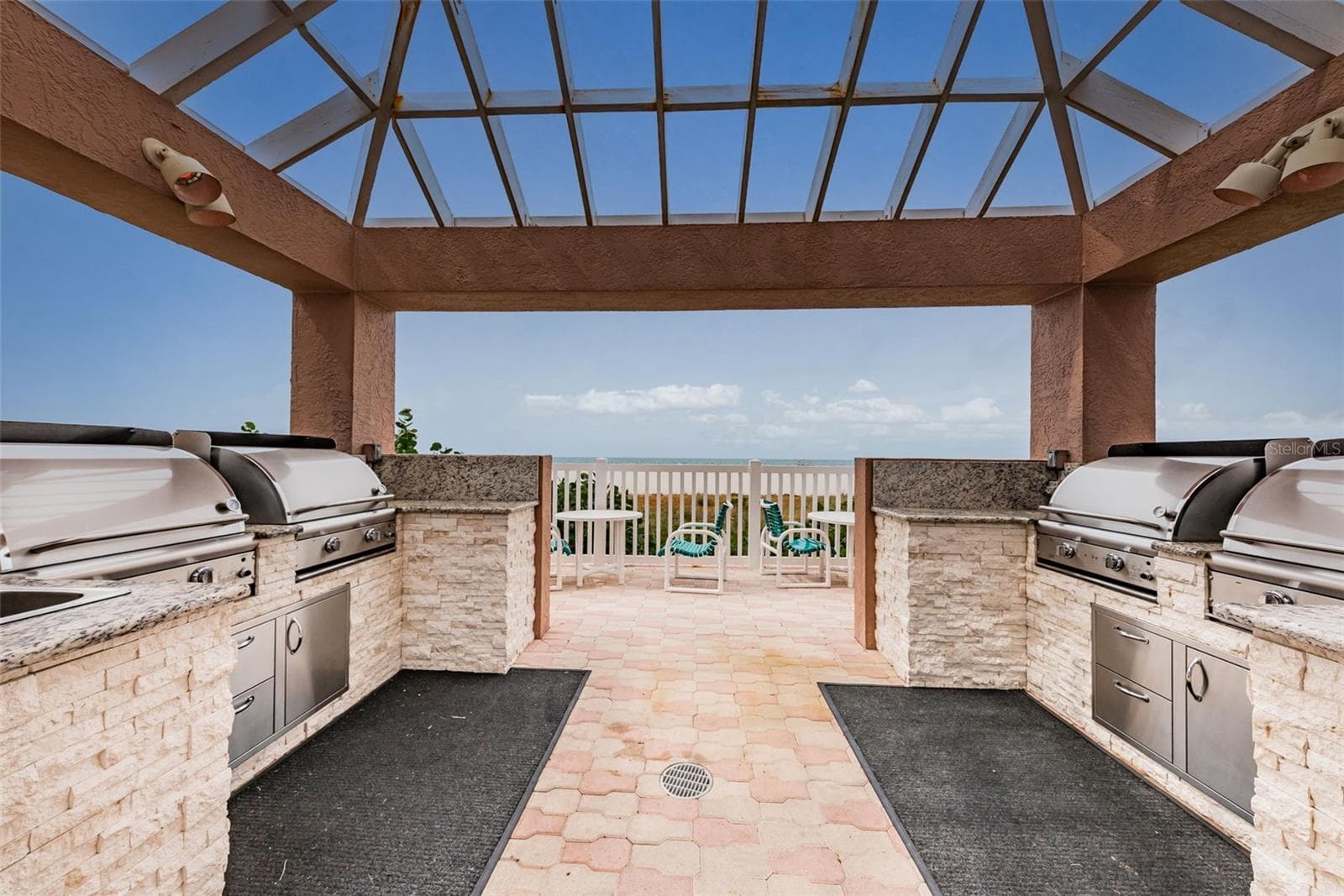 Grilling station - 1310 GULF BLVD #14E, CLEARWATER