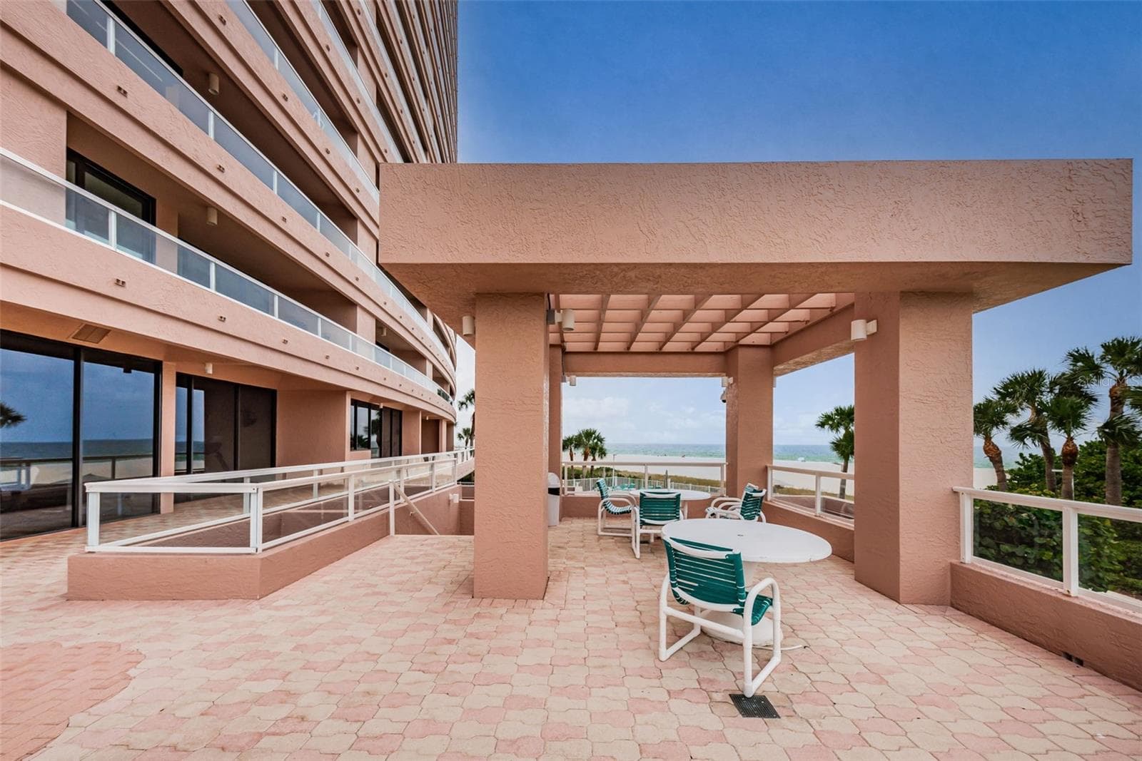 Patio area outside the Clubroom - 1310 GULF BLVD #14E, CLEARWATER