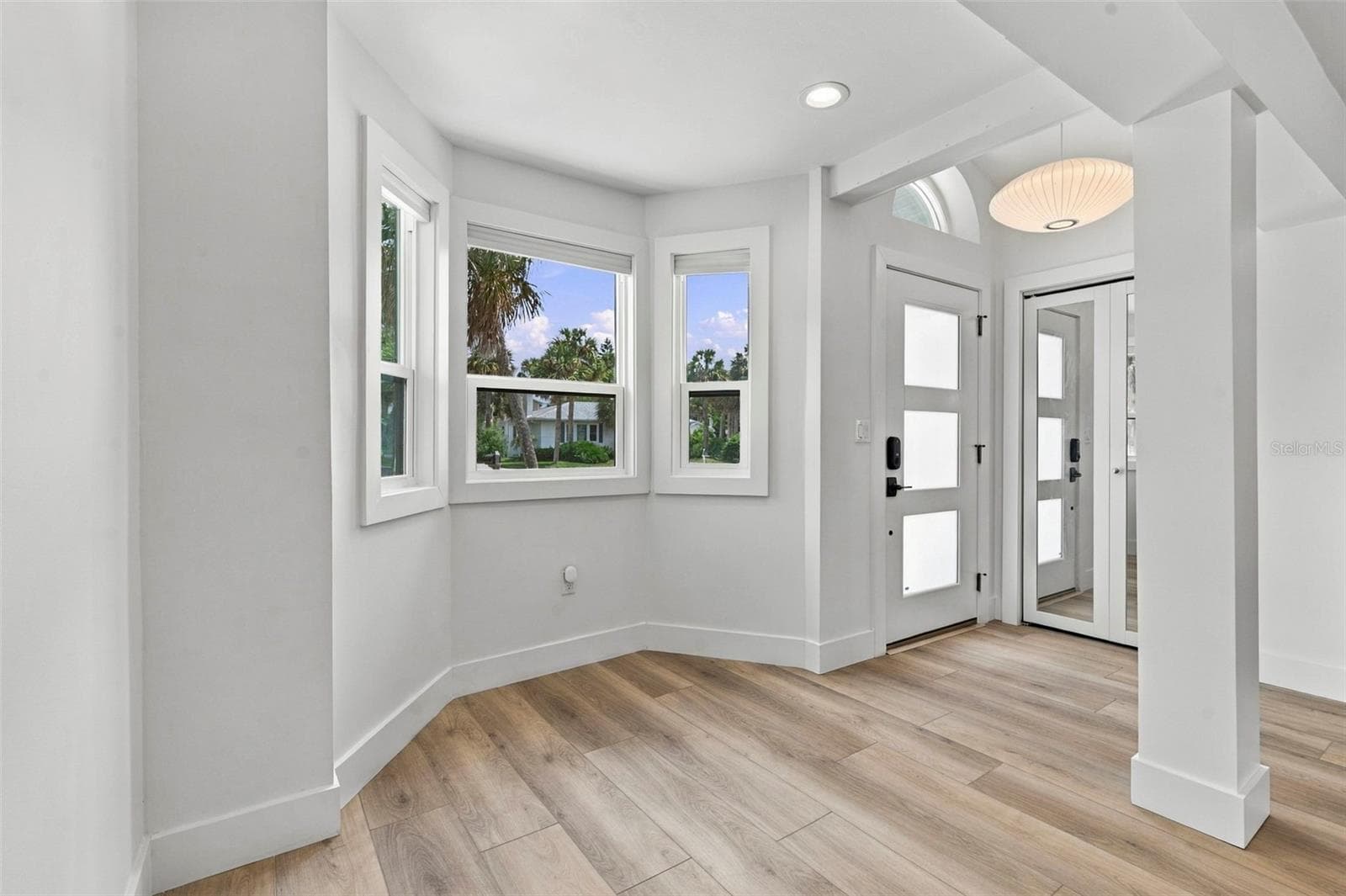 Single Family Residence at 804 BRUCE AVE, CLEARWATER, photo 5 of 36