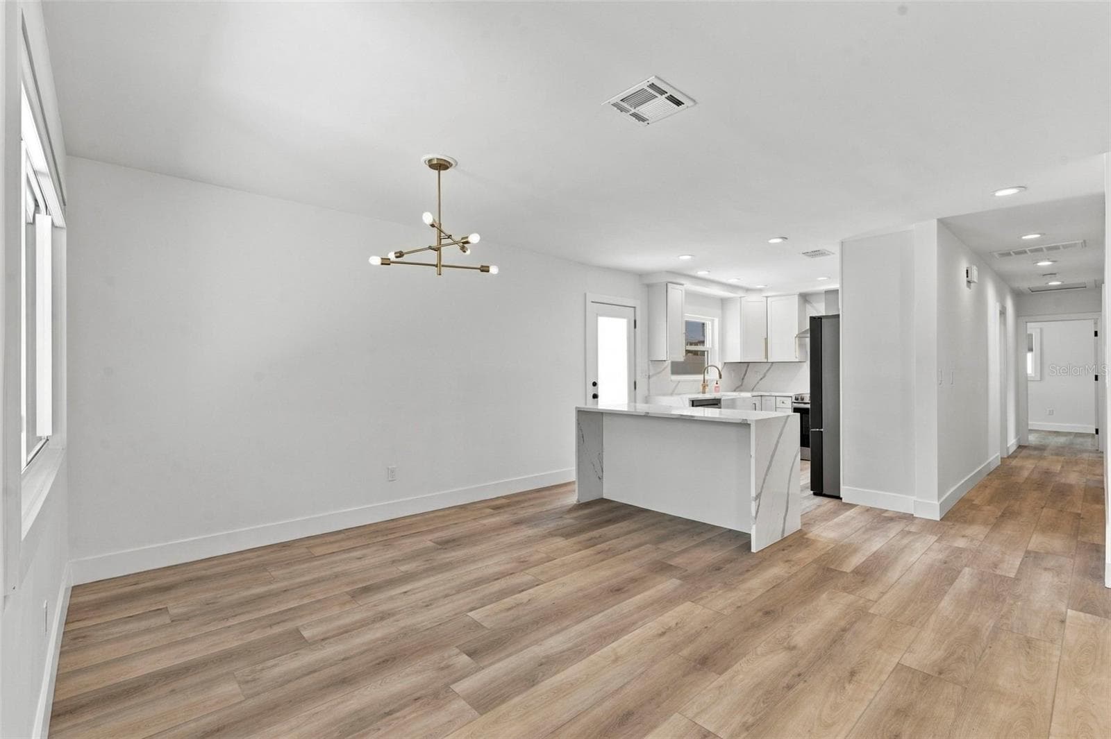Single Family Residence at 804 BRUCE AVE, CLEARWATER, photo 10 of 36