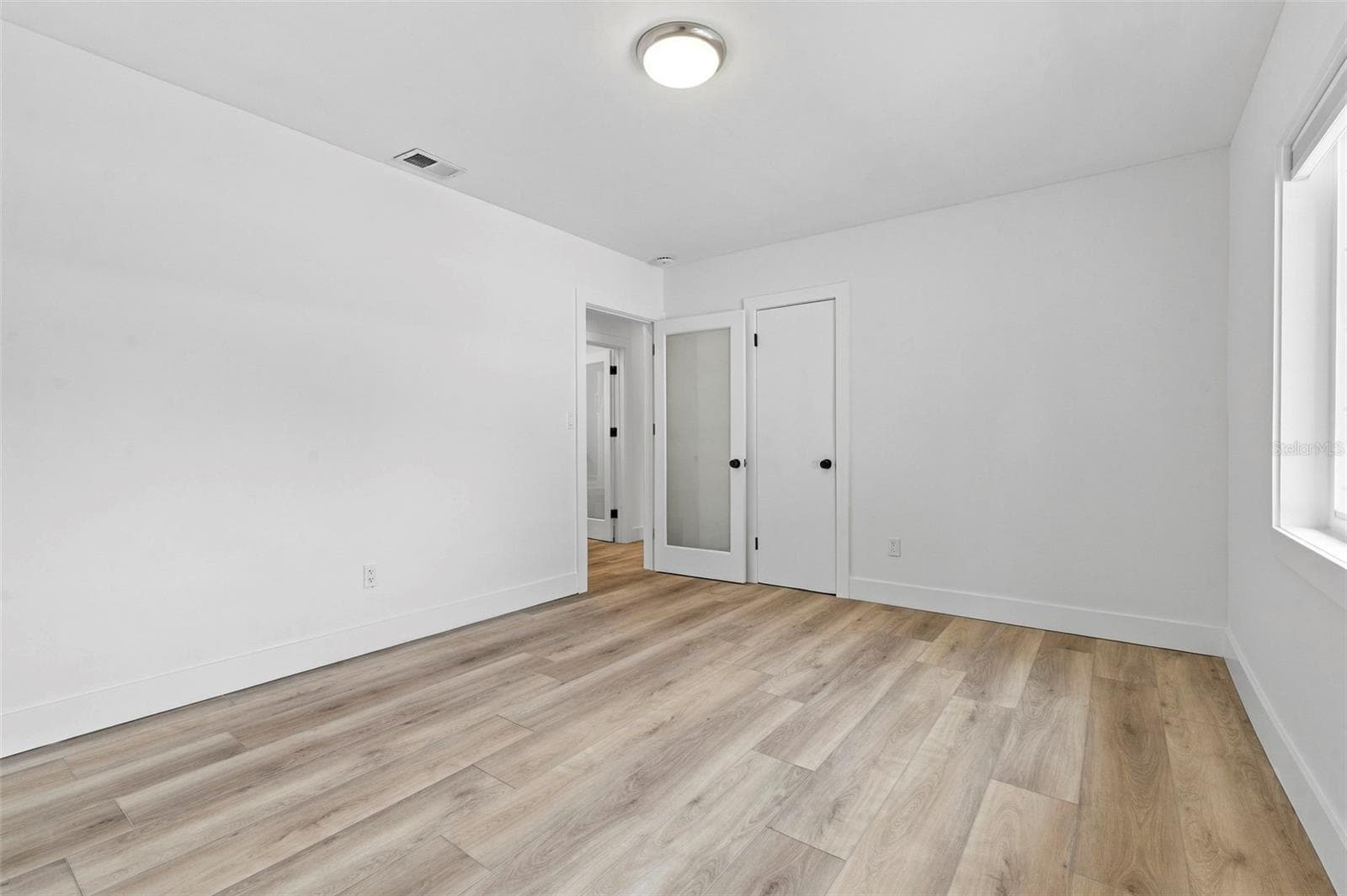 Single Family Residence at 804 BRUCE AVE, CLEARWATER, photo 15 of 36