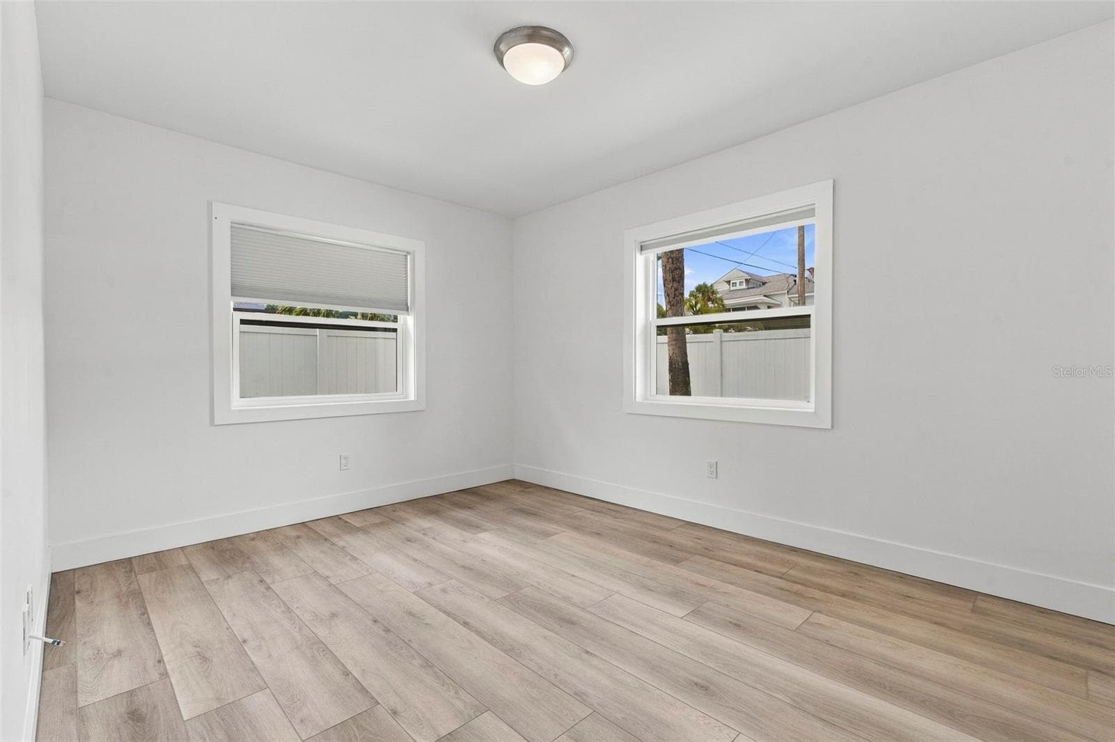 Single Family Residence at 804 BRUCE AVE, CLEARWATER, photo 19 of 36