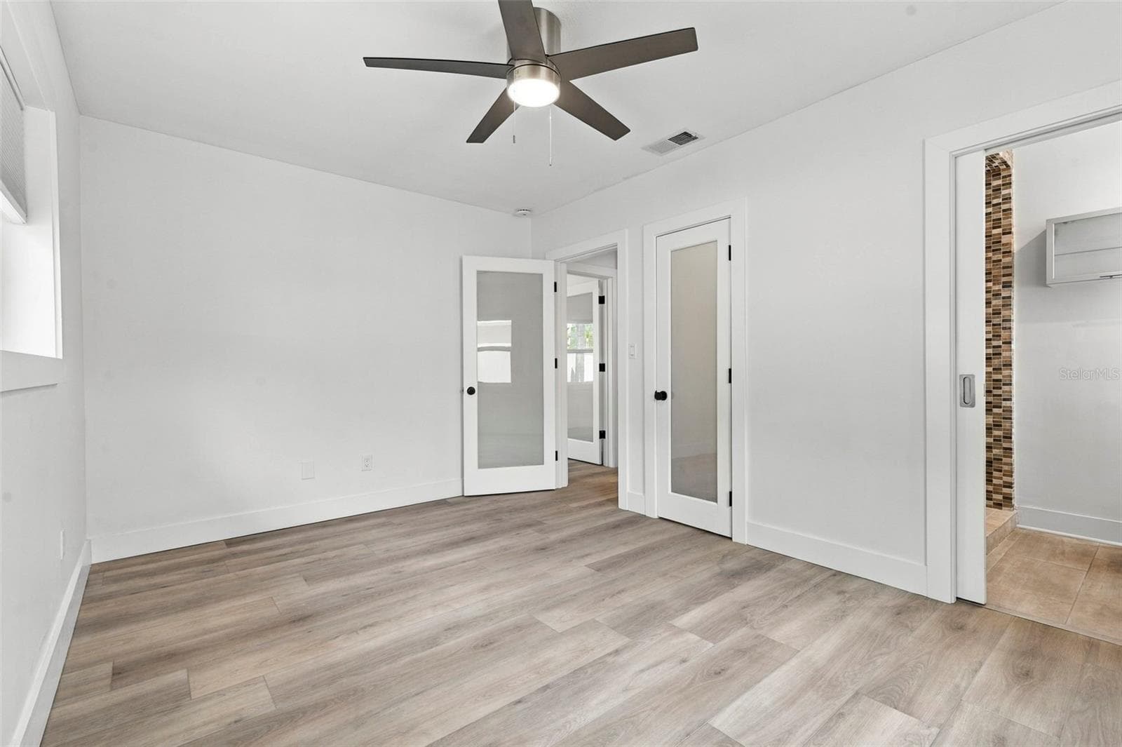 Single Family Residence at 804 BRUCE AVE, CLEARWATER, photo 20 of 36