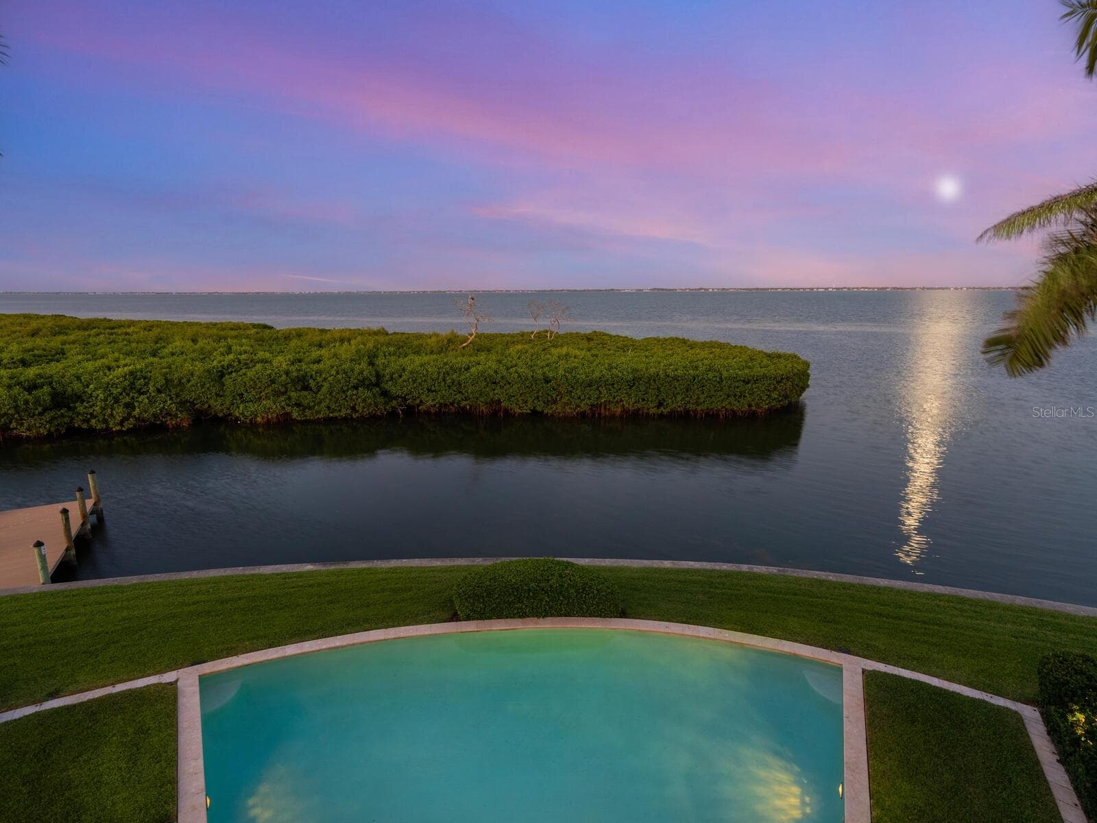 Single Family Residence at 560 HARBOR POINT RD, LONGBOAT KEY, photo 68 of 71