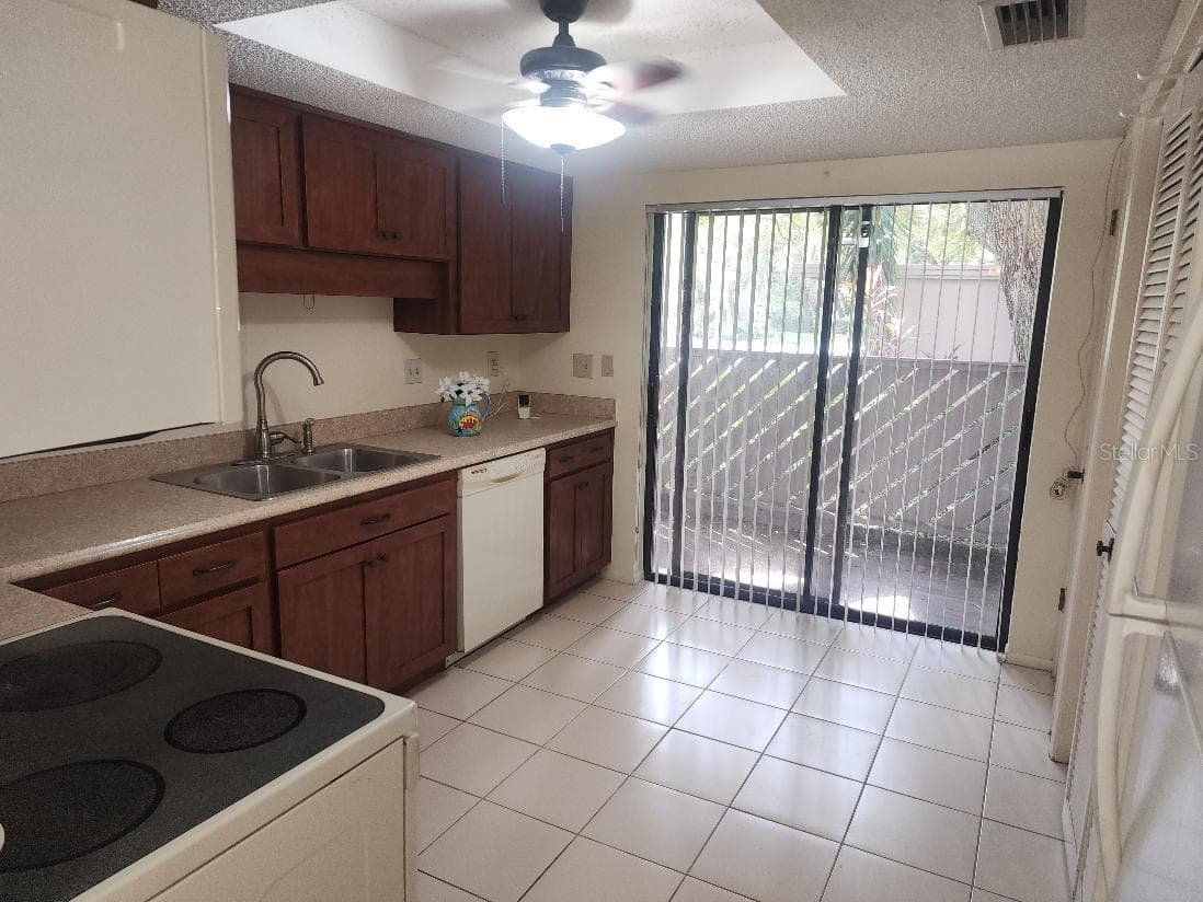 Condominium at 603 BALDWIN AVE #B, SAFETY HARBOR, photo 13 of 50