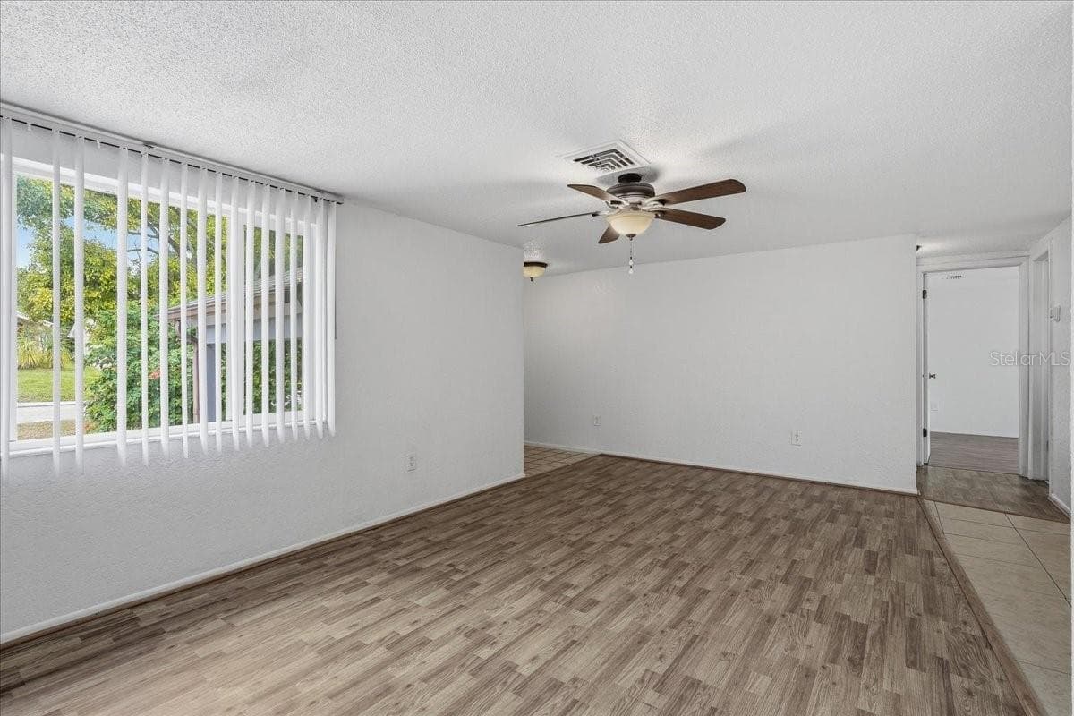 Single Family Residence at 12404 COBBLE STONE DR, HUDSON, photo 12 of 48