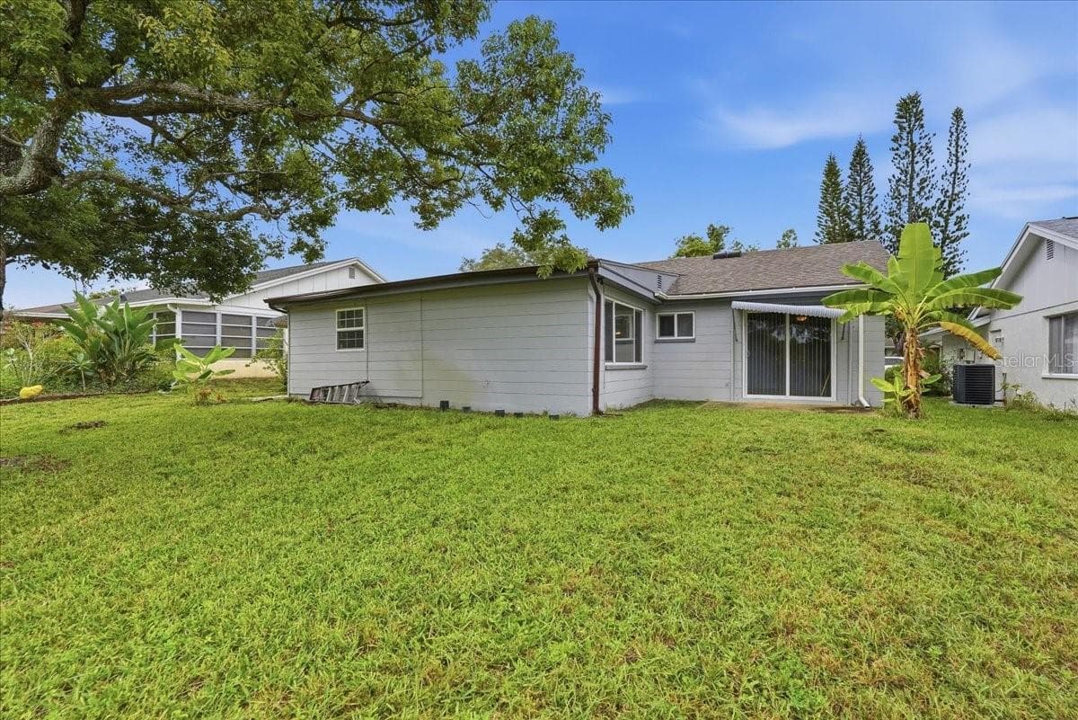 Single Family Residence at 12404 COBBLE STONE DR, HUDSON, photo 36 of 48