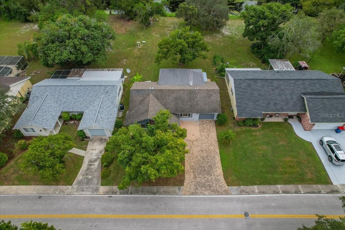 Single Family Residence at 12404 COBBLE STONE DR, HUDSON, photo 42 of 48