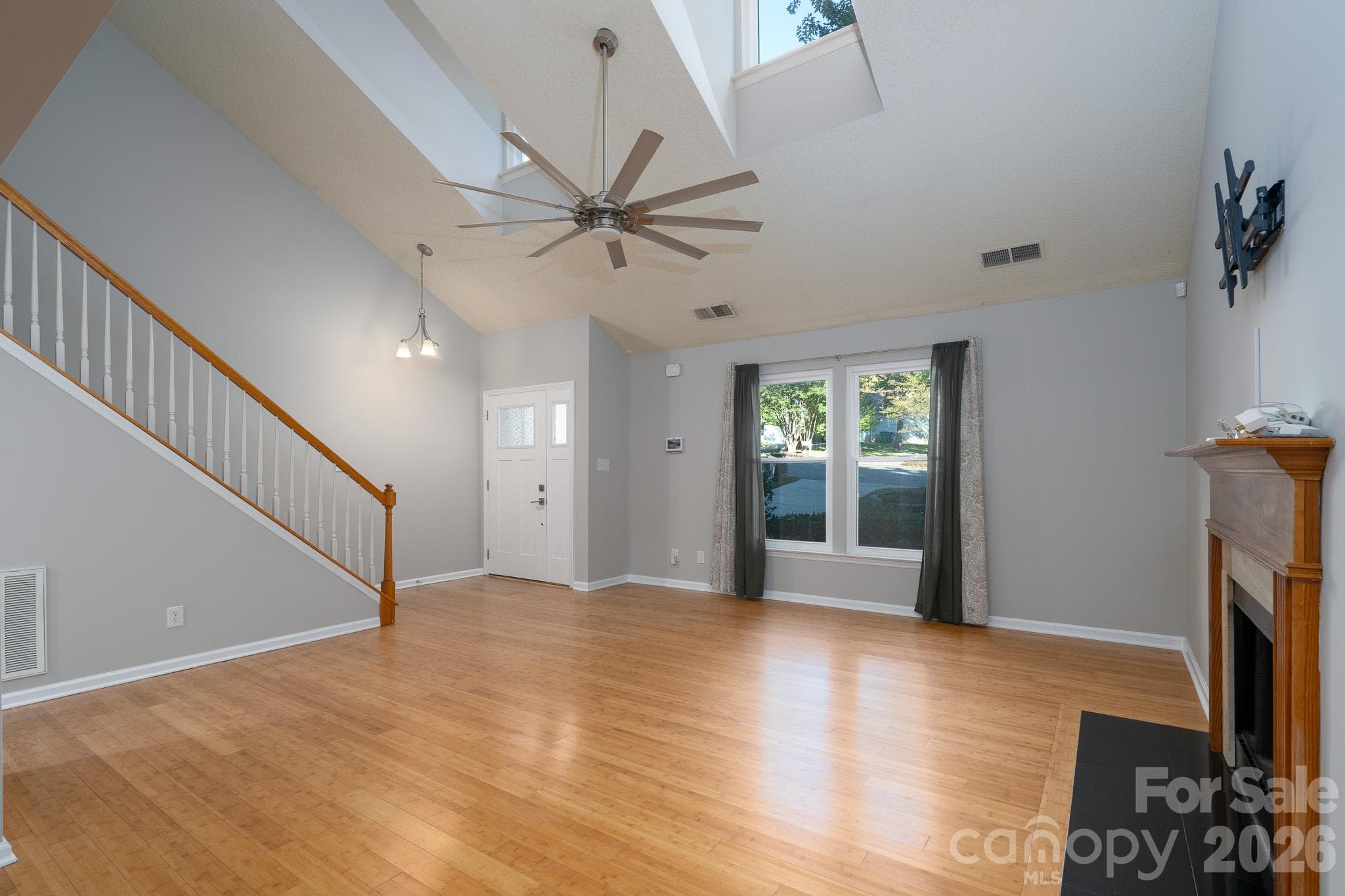 Single Family Residence at 5418 Groveton Court, Charlotte, photo 14 of 43