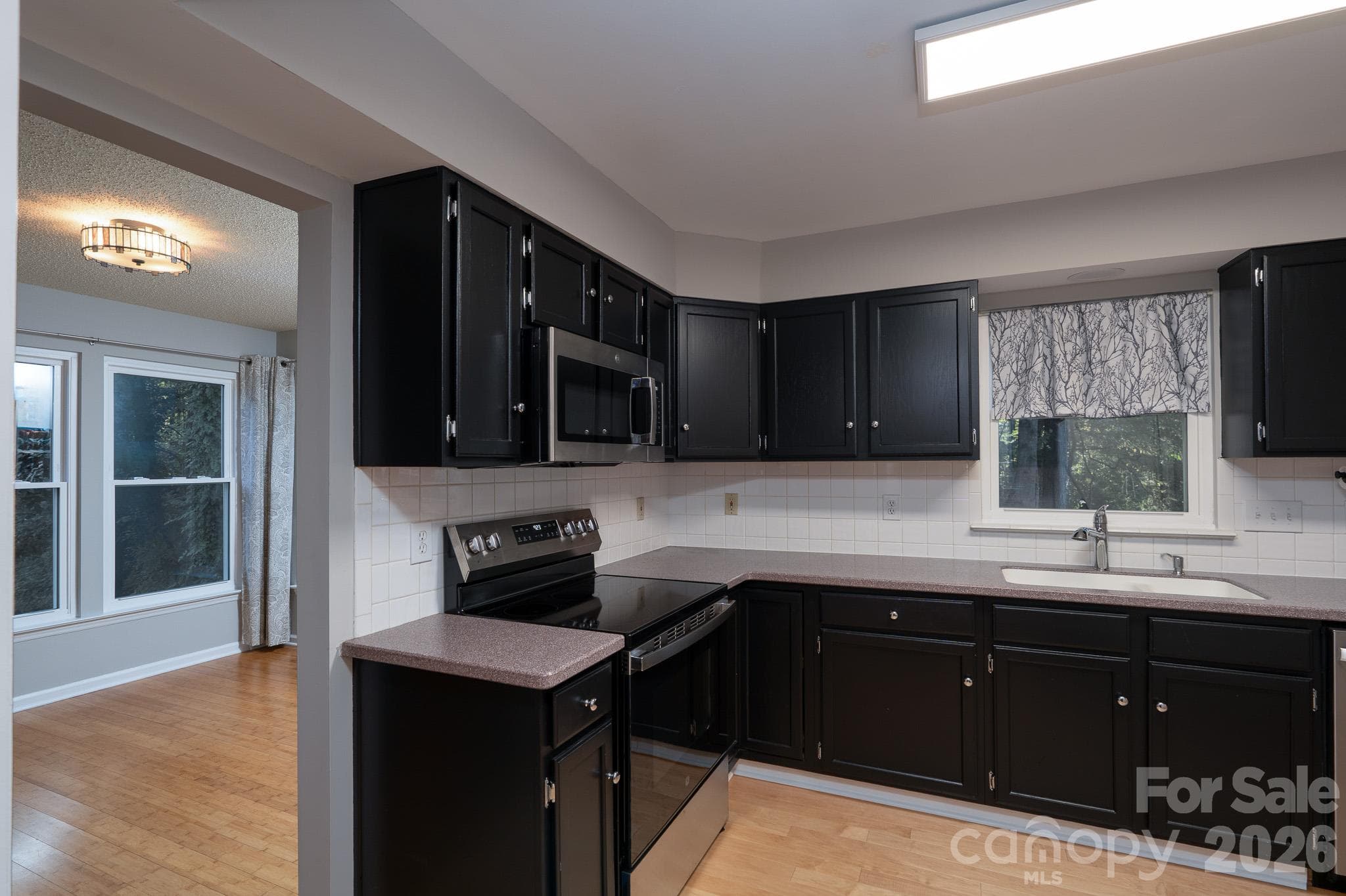 Single Family Residence at 5418 Groveton Court, Charlotte, photo 17 of 43