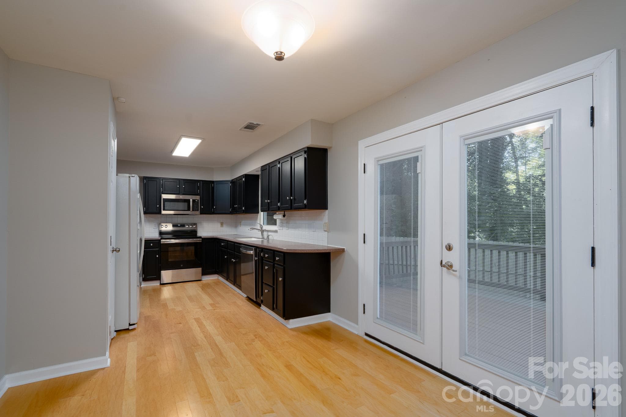 Single Family Residence at 5418 Groveton Court, Charlotte, photo 18 of 43